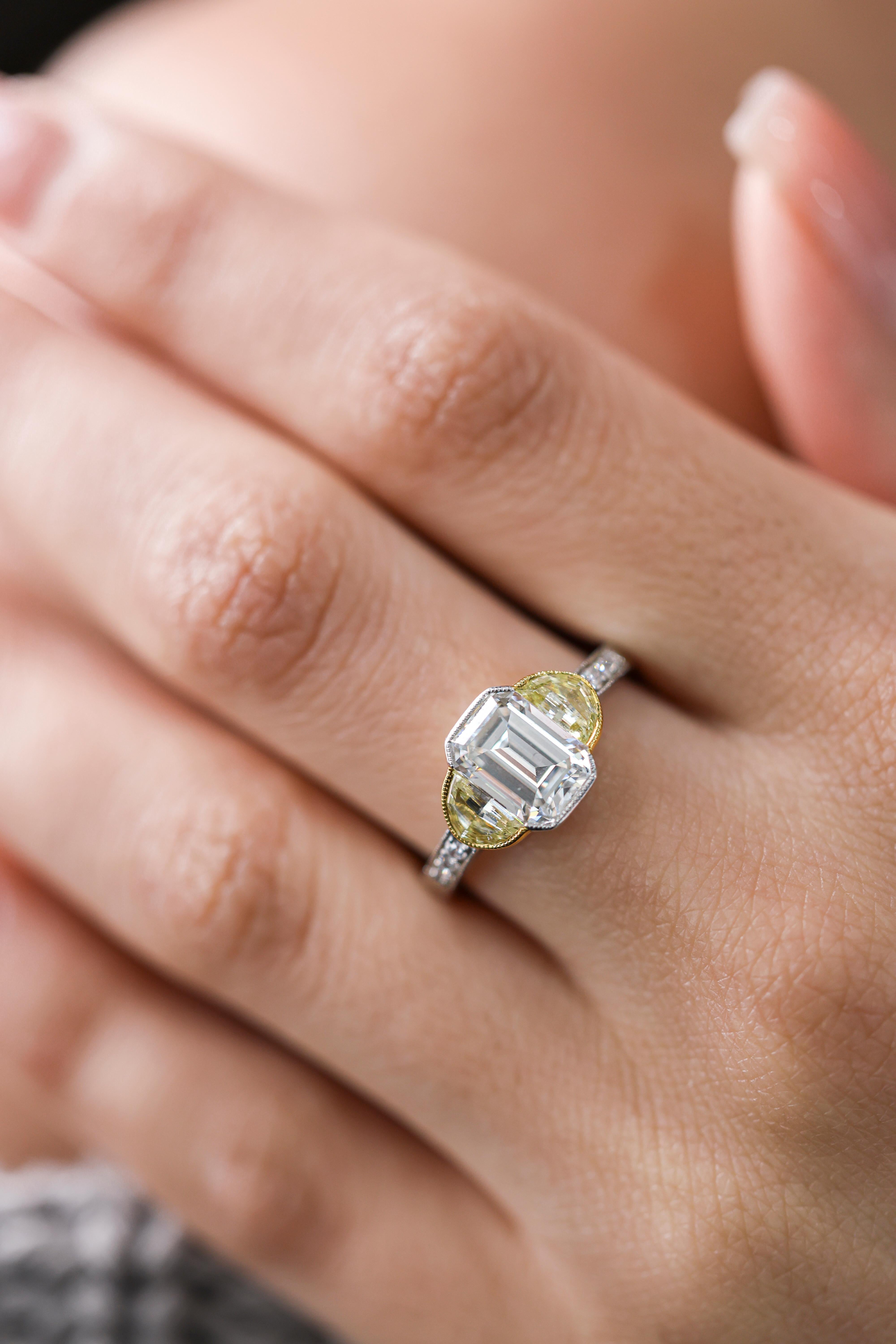 Sophia D Platinum Engagement Ring In New Condition For Sale In Los Angeles, CA