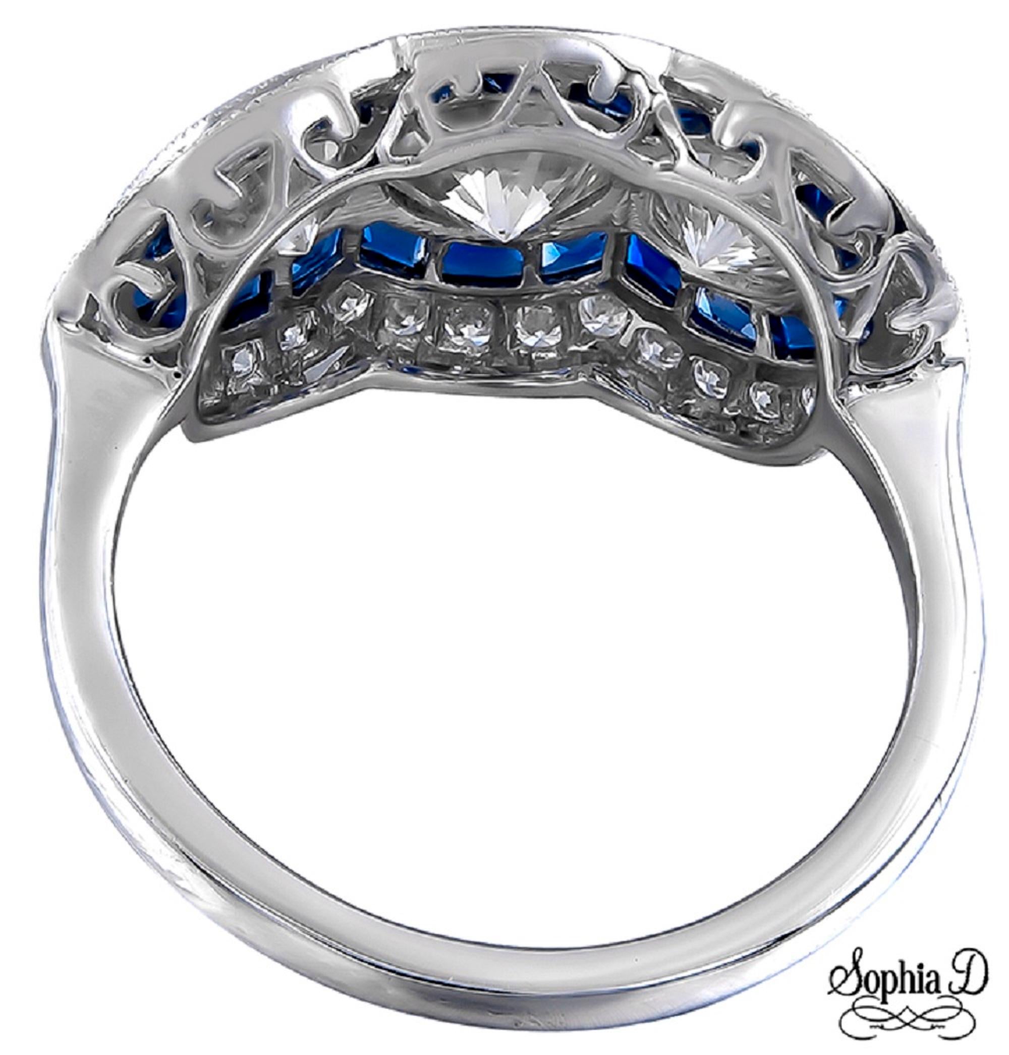 Taglio rotondo Anello con tre pietre di diamanti e zaffiri di Sophia D. in vendita