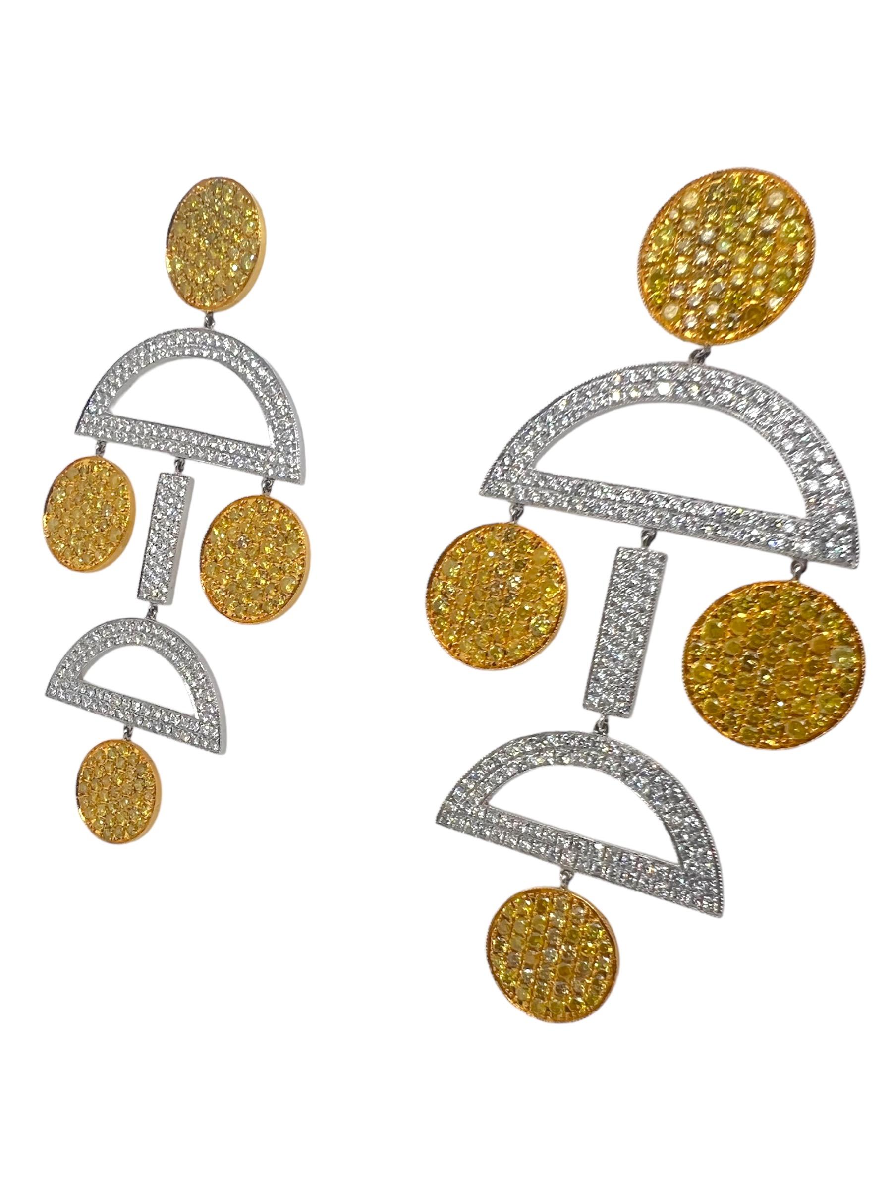 Sophia D, White and Yellow Diamond Earrings In New Condition For Sale In New York, NY