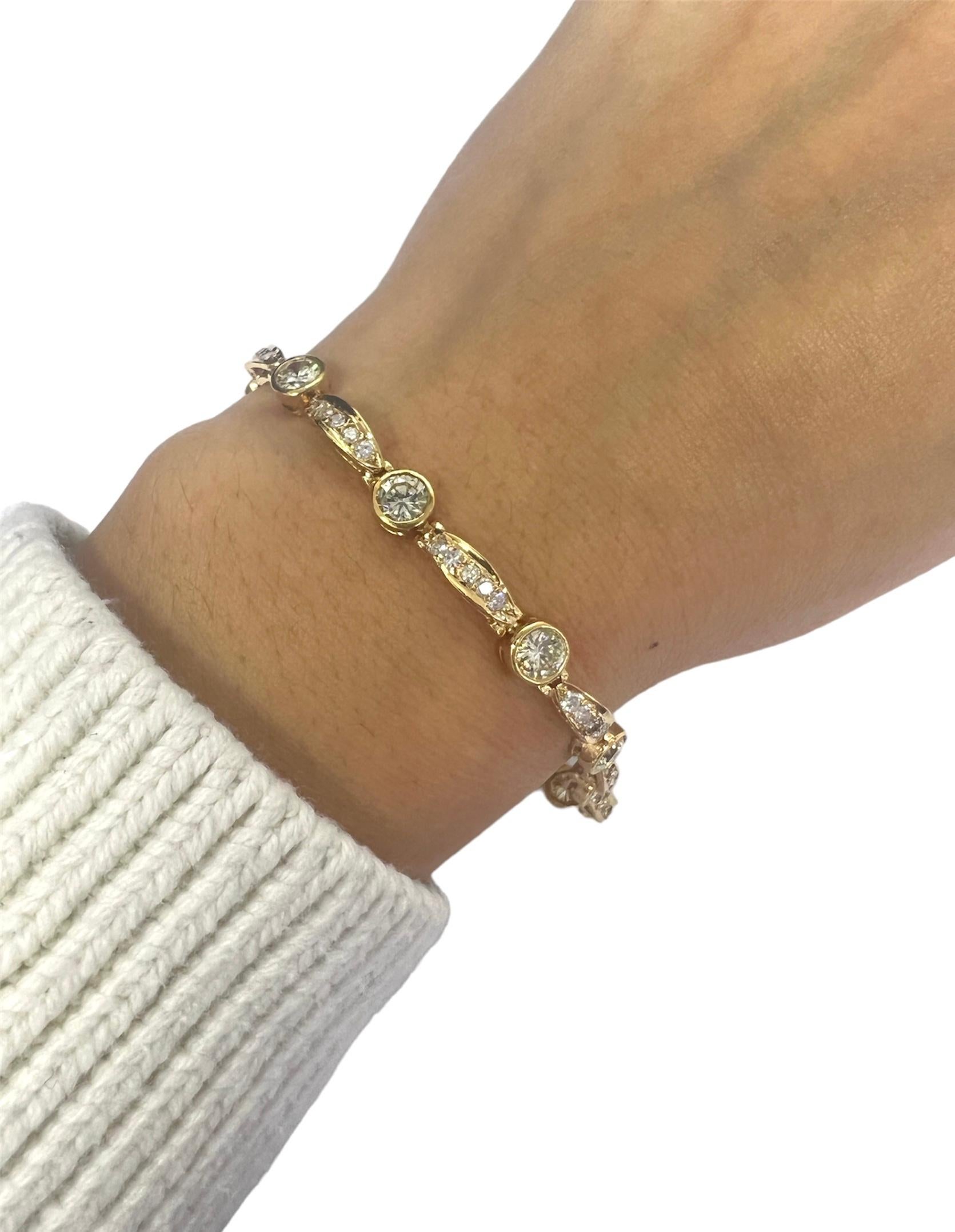 Sophia D. Yellow Gold Bracelet with Diamonds In New Condition For Sale In New York, NY