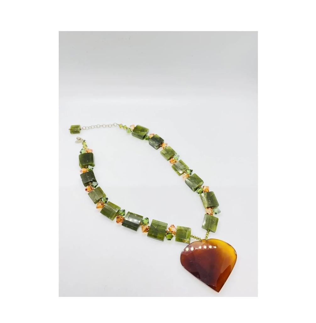 Sophia Forero Stone Agate Glass Beaded Necklace Heart

Consistent with age and use please see the photos for condition
Please ask for more photos if you need we will send them with in 24-48 hours

Due to the item's age do not expect items to be in
