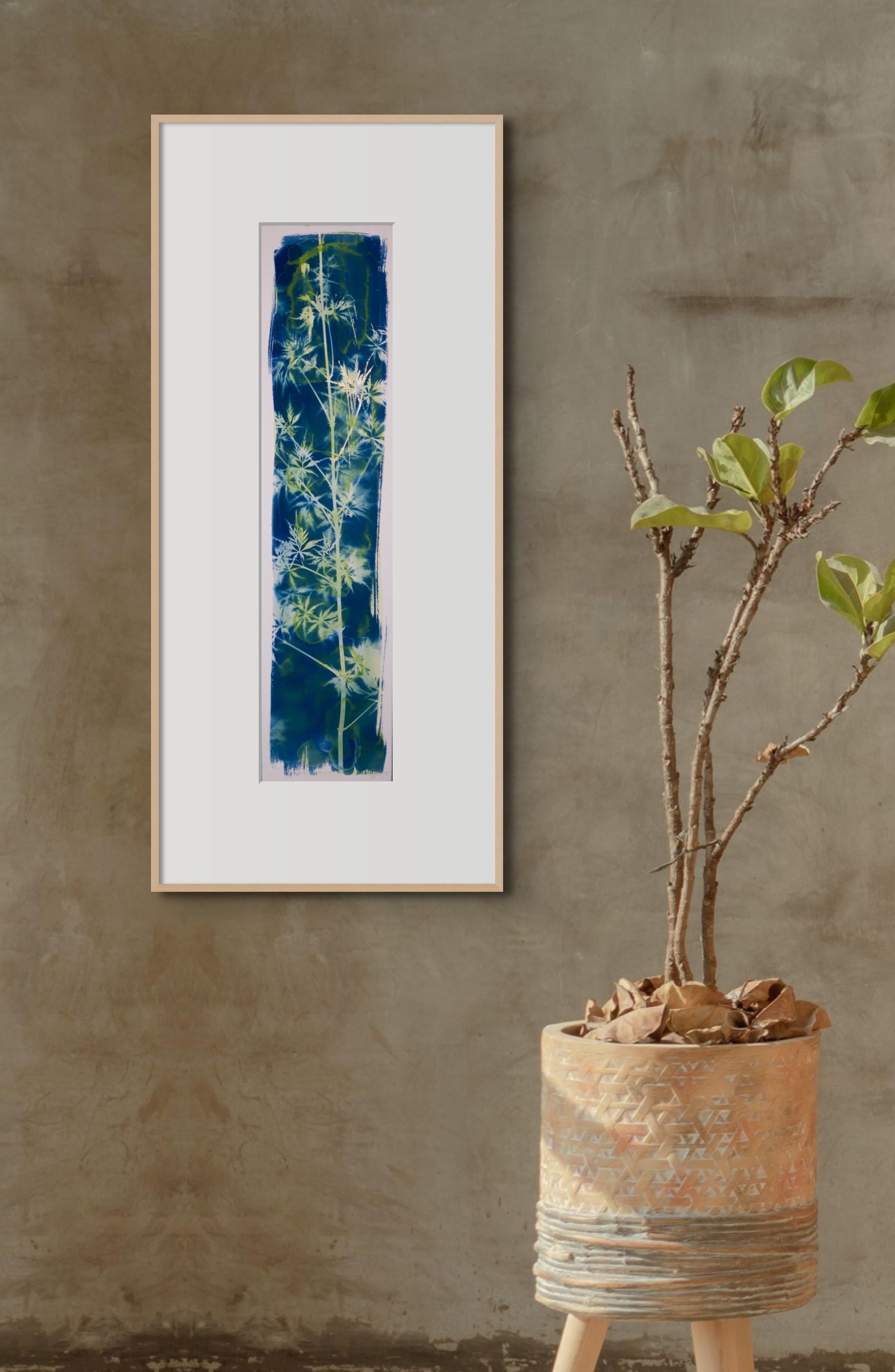 Le saphir renaît ! Feuilles d'érable contemporaines en or bleu et vert naturel - Contemporain Painting par Sophia Milligan