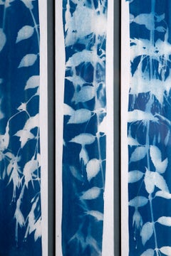 'Elegance, Good taste, and Confiding love'. Blue white nature floral minimal