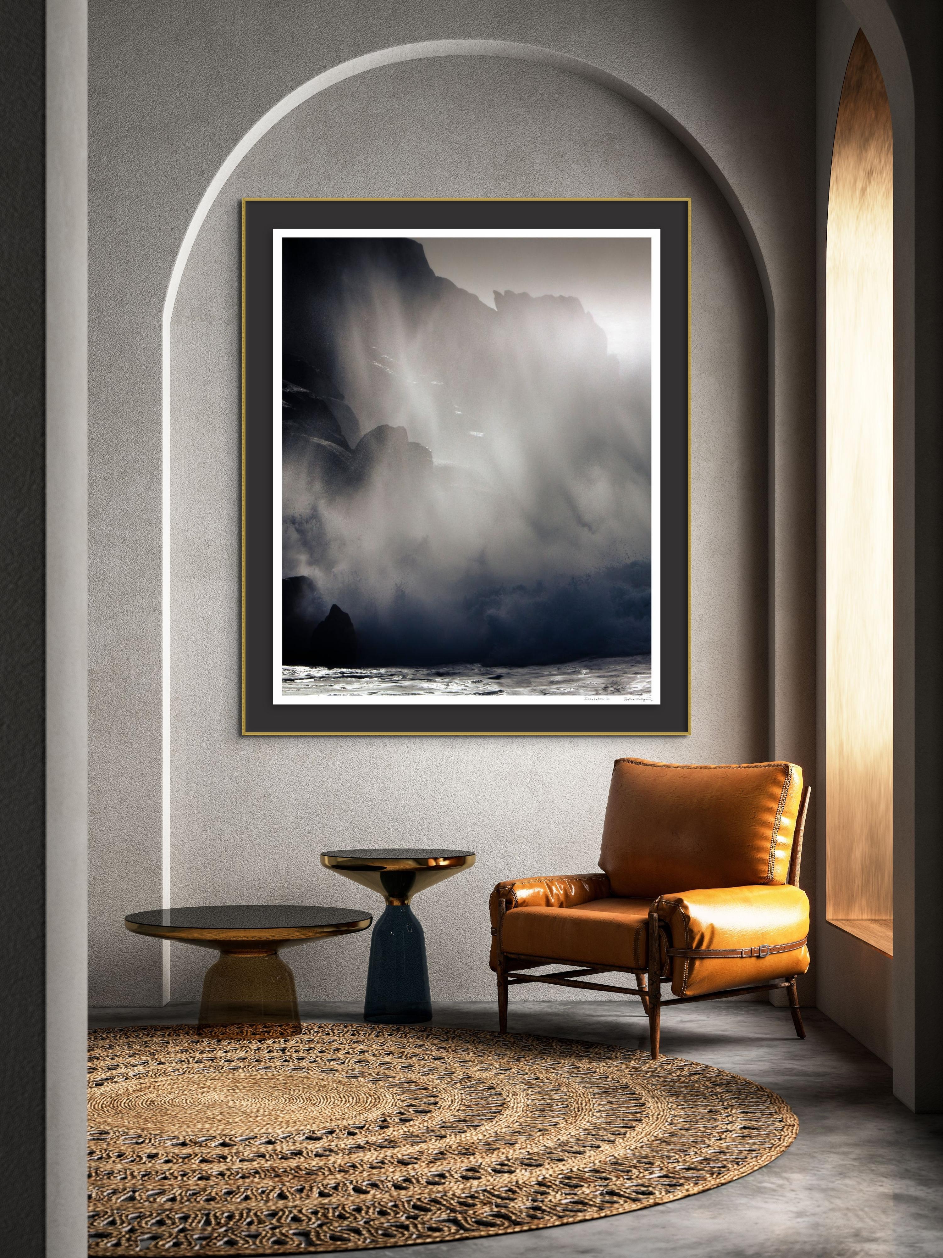 'Exhalation' Fotografia in edizione limitata di grandi dimensioni. Oceano, Mare, Luce, Spiaggia in vendita 1