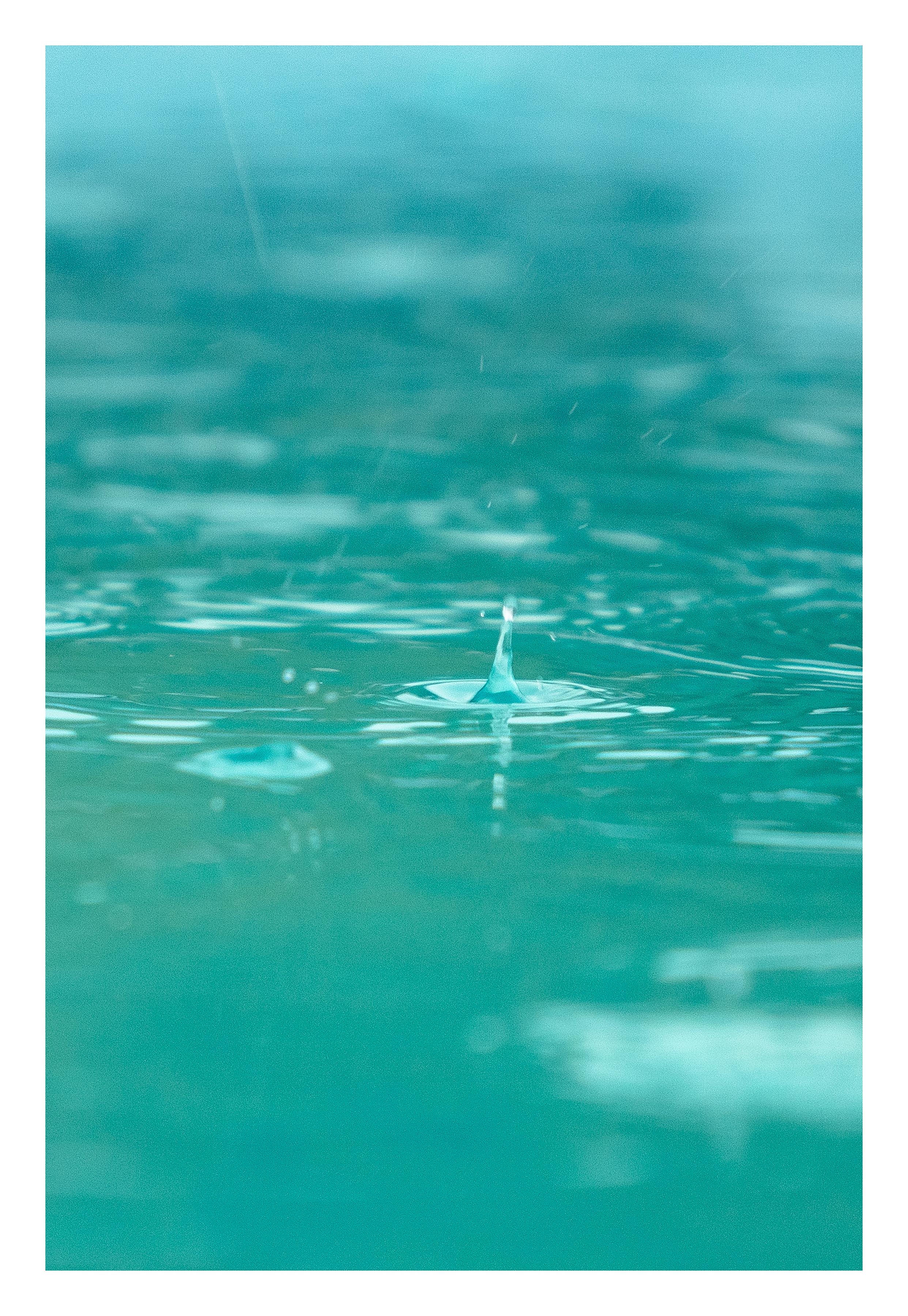 'Pioggia d'estate' Trittico fotografico in edizione limitata. Acqua della piscina blu verde verde 2