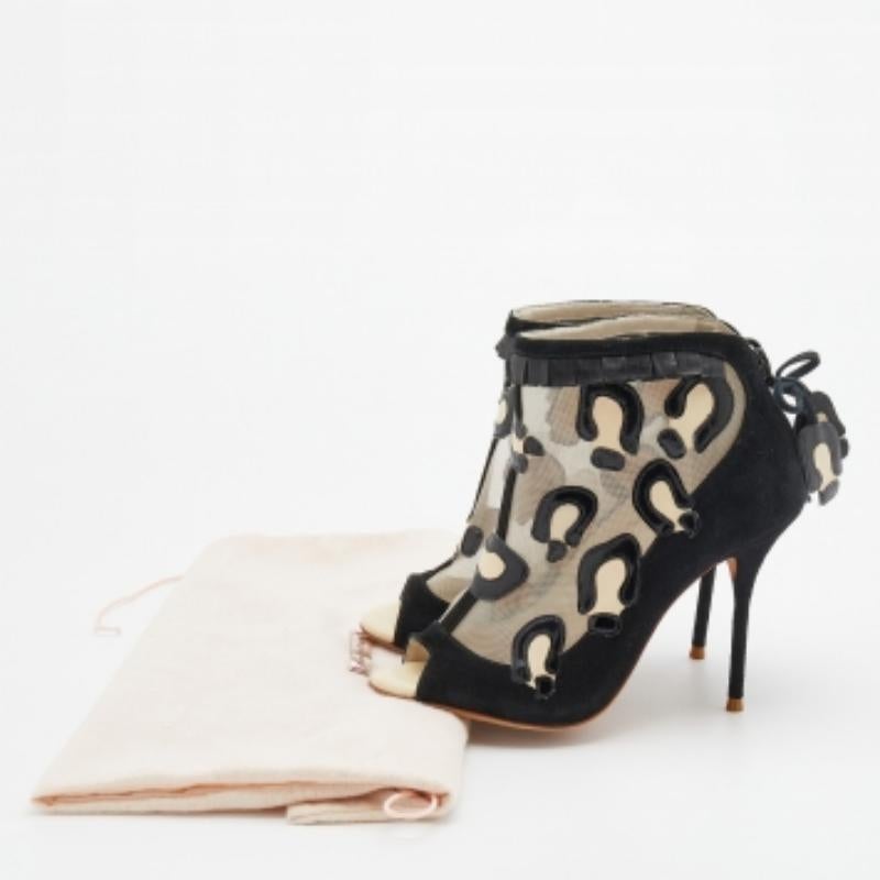 Crea una collezione di scarpe con paia senza tempo in modo da poterle indossare a lungo, indipendentemente dalla stagione o dalla tendenza. Scegli coppie come questa. Si tratta di un design semplice e sofisticato con una qualità versatile.