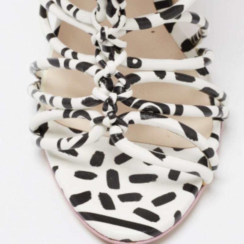 Sophia Webster Schwarz/Weiß Leopard Print Leder Spitze Tie Up Sandalen Größe 37 im Angebot 5