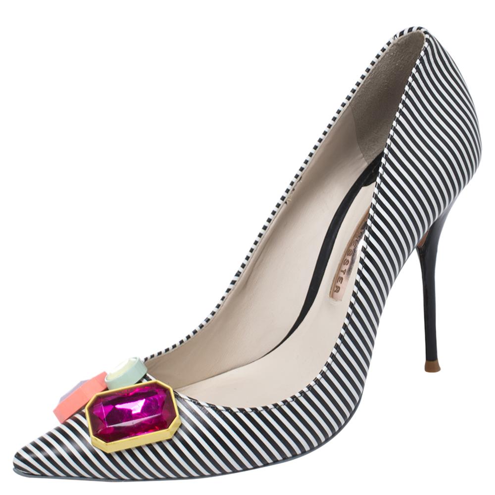 To evoke grace and elegance in every walk of yours, Sophia Webster brings you these Lola pumps that are nothing less than a dream waiting to be yours. The pumps are made of striped leather & shaped as pointed toes with gems on the vamps and 11 cm