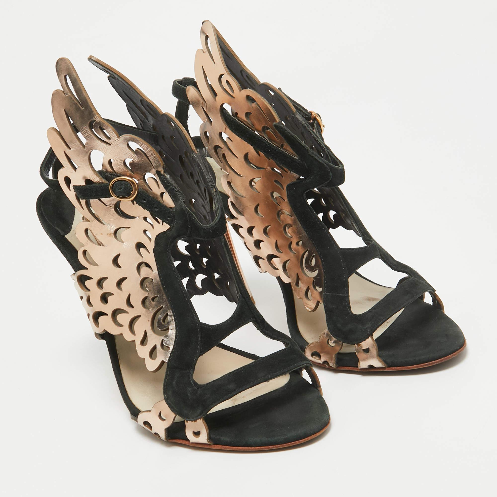 Sophia Webster Dark Green Suede Leather Laser Cut Parisa Sandals Size 38 In Fair Condition For Sale In Dubai, Al Qouz 2