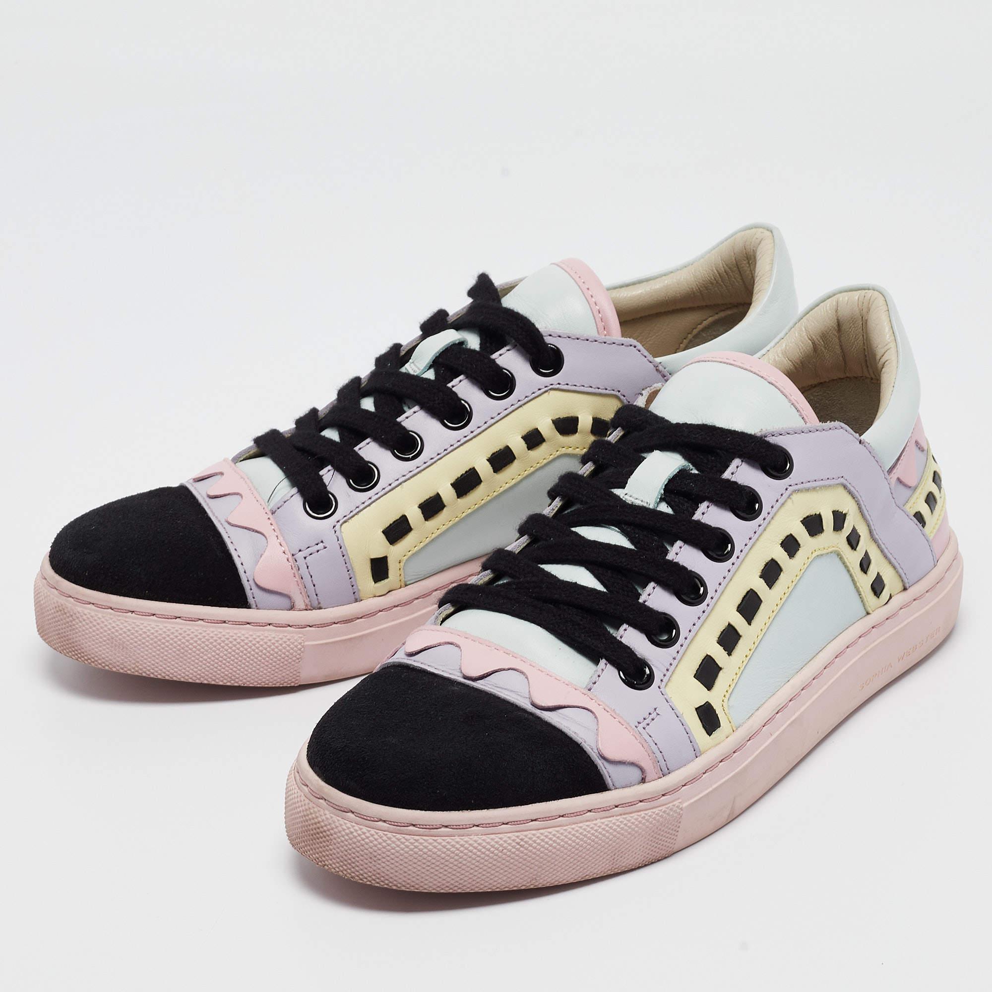 Presented in a classic silhouette these Sophia Webster sneakers are a seamless combination of luxury comfort and style. These sneakers are designed with signature details and comfortable insoles.