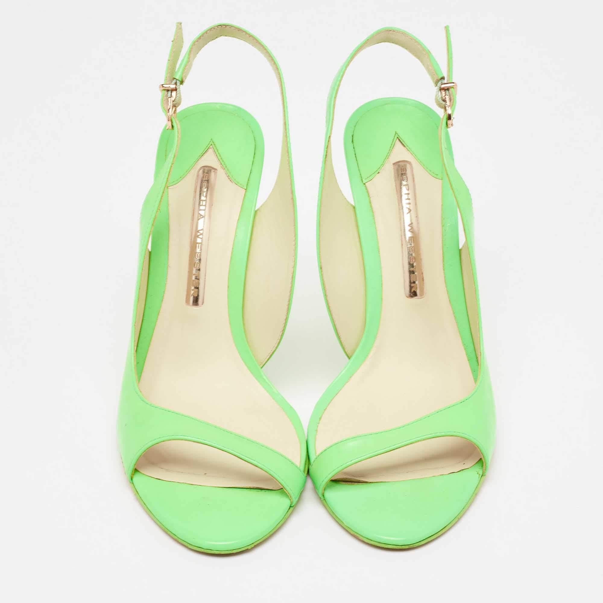 Sophia Webster Neon Green Leather Slingback D'orsay Sandals Size 39 In Good Condition For Sale In Dubai, Al Qouz 2