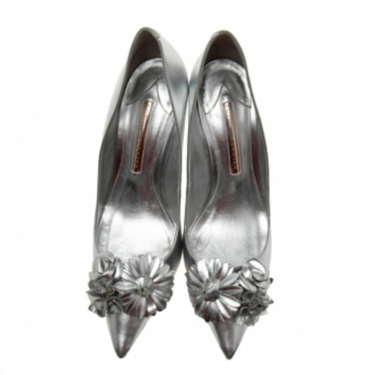 Sophia Webster Pumps Lilico con fiori in pelle argento  Taglia 39 in vendita 1