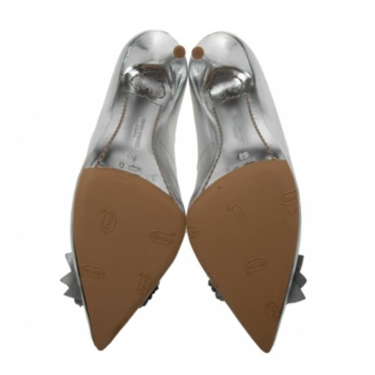 Sophia Webster Pumps Lilico con fiori in pelle argento  Taglia 39 in vendita 3