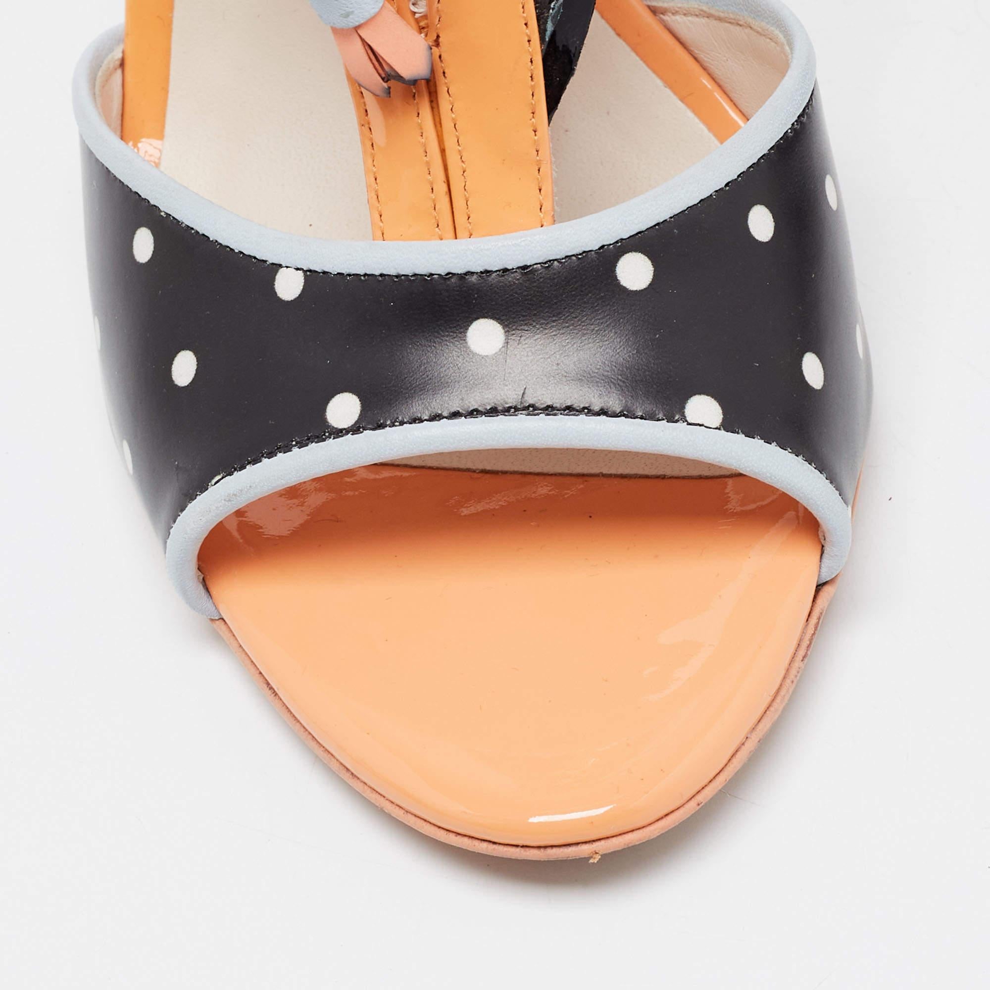 Sophia Webster Tricolor gepunktete Leilou-Sandalen aus Leder und Lackleder und Lackleder Größe 38 im Angebot 2