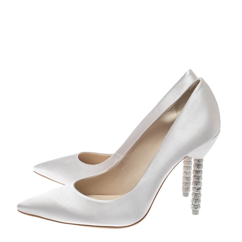 Sophia Webster White Ivory Satin Coco Crystal Embellished Heel Pumps Size 40 In Good Condition In Dubai, Al Qouz 2