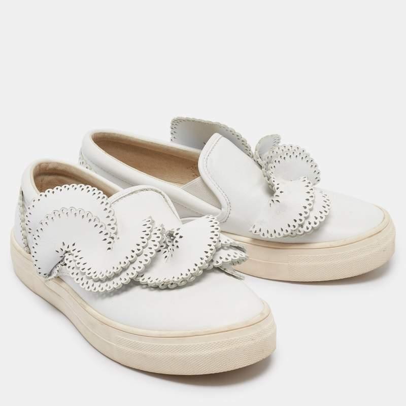 Sophia Webster White Leather Embellished Slip On Sneakers Size 36 In Good Condition For Sale In Dubai, Al Qouz 2