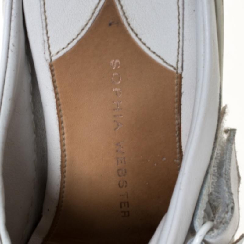 Sophia Webster Weiße Pantoletten aus Leder mit Blumenverzierung aus Pantoletten Größe 36,5 Damen im Angebot