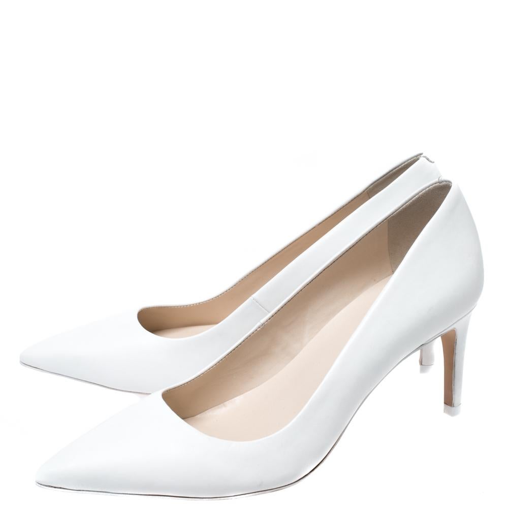 You can never go wrong with these stunning pumps from the house of Sophia Webster. Crafted from white leather, they are styled with pointed toes, 9.5 cm heels, leather lining, insoles and soles. They are stylish and sophisticated. Get these beauties