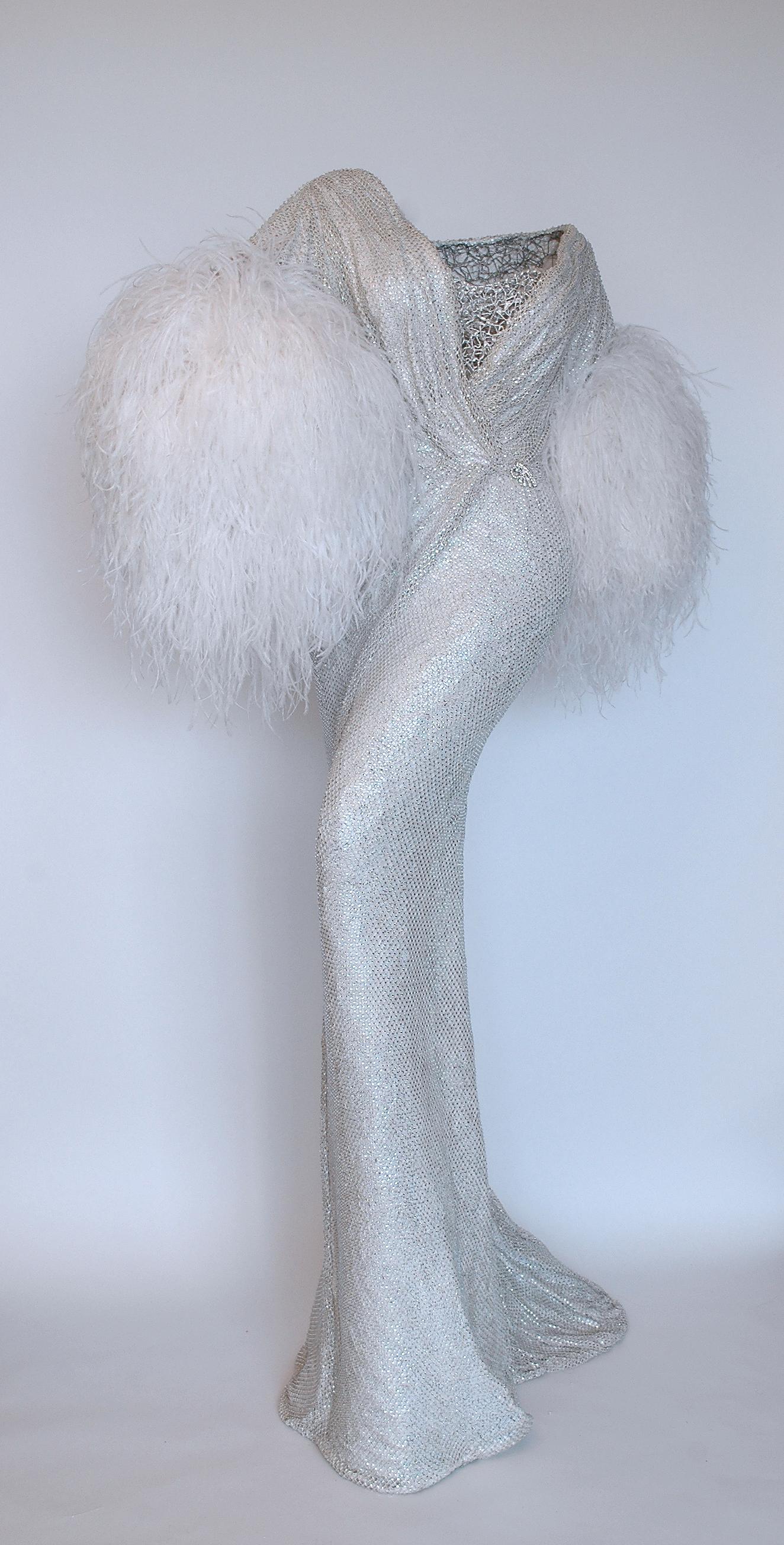 Sophie DeFrancesca Figurative Sculpture - Original Blonde Bombshell