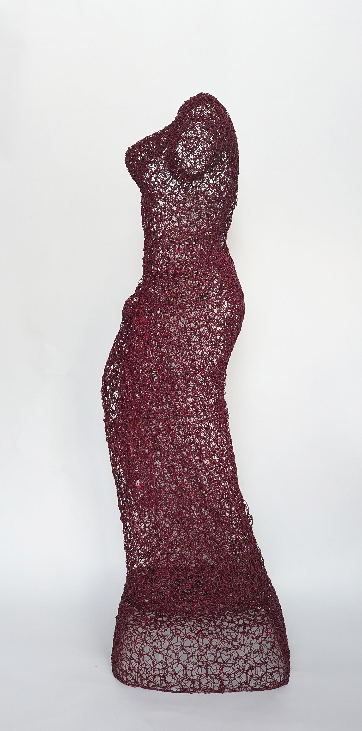 Afrodite rosso granato - Sculpture di Sophie DeFrancesca