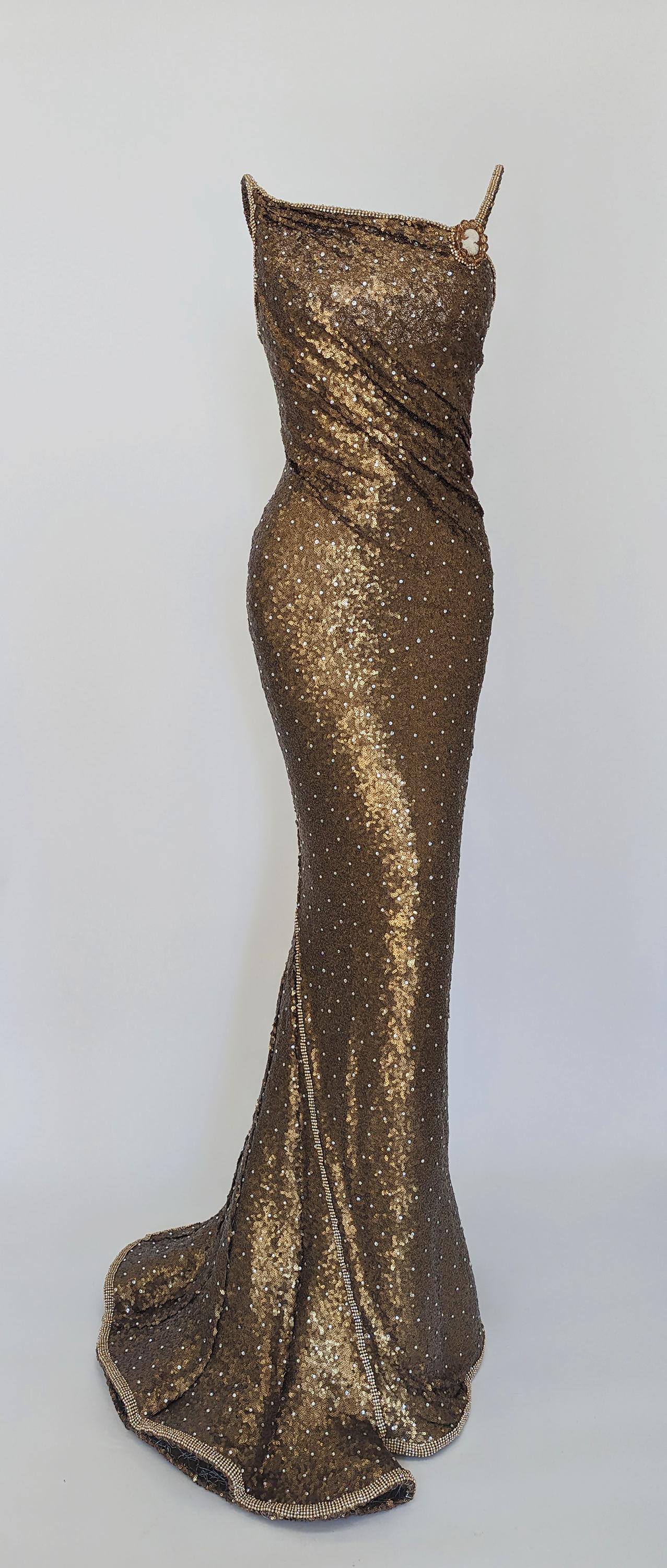Figurative Sculpture de Sophie DeFrancesca - Camafeo vintage