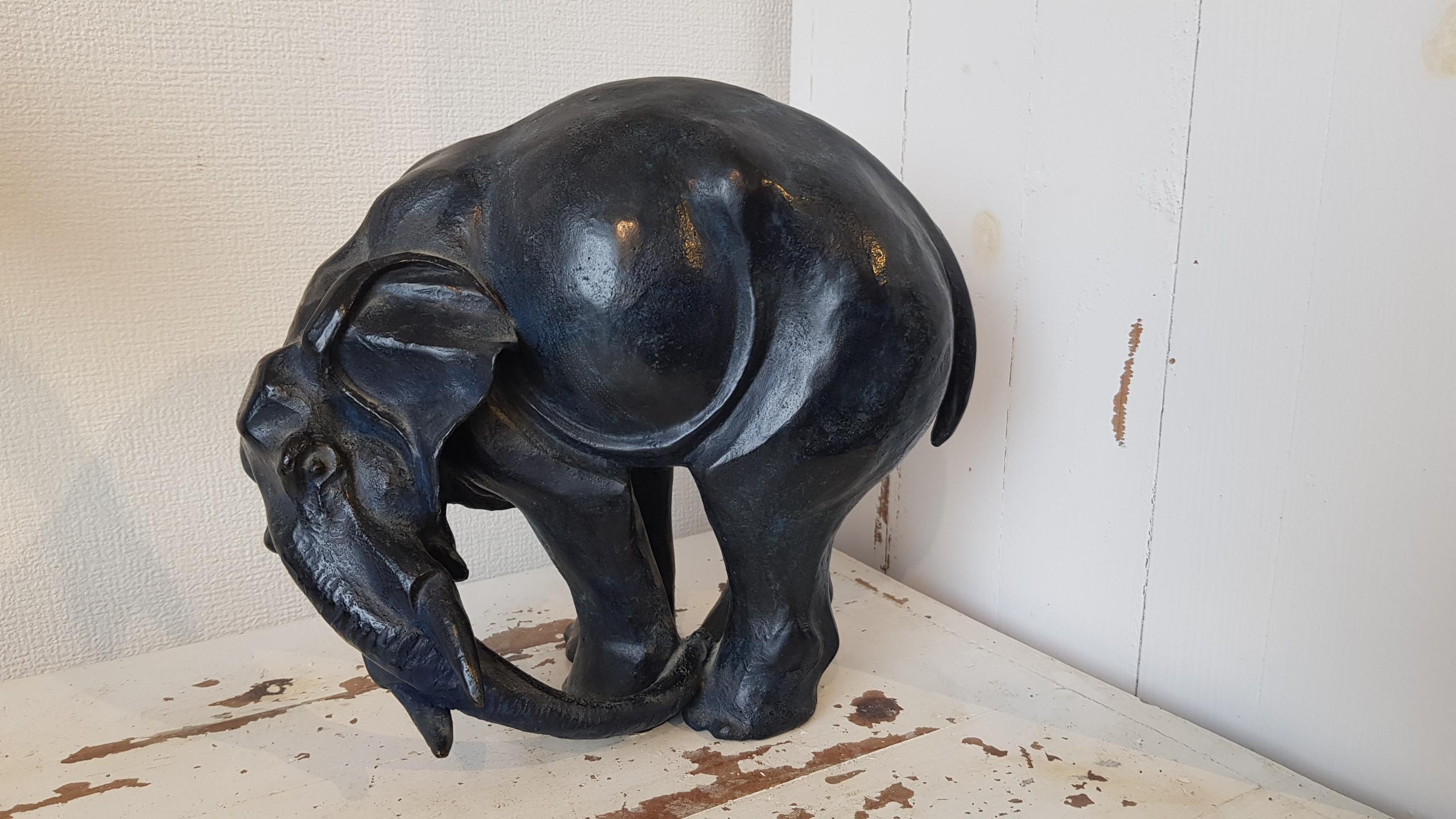Bronze Elephant Sculpture - Gold Figurative Sculpture by SOPHIE MARTIN