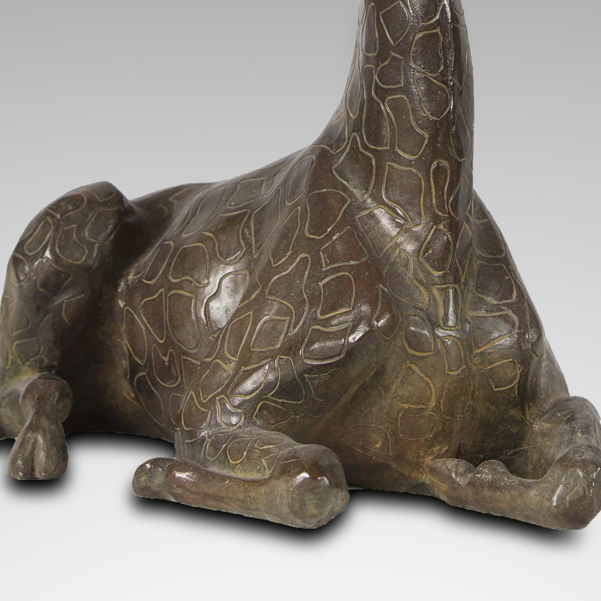 Girafe - Bronze de Sophie Martin - Or Figurative Sculpture par SOPHIE MARTIN