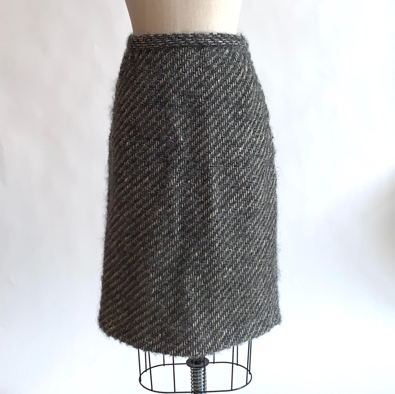 Sophie of Saks Sophie Gimbel Grey 1960s Skirt Suit in Grey and White Fuzzy Weave For Sale 3