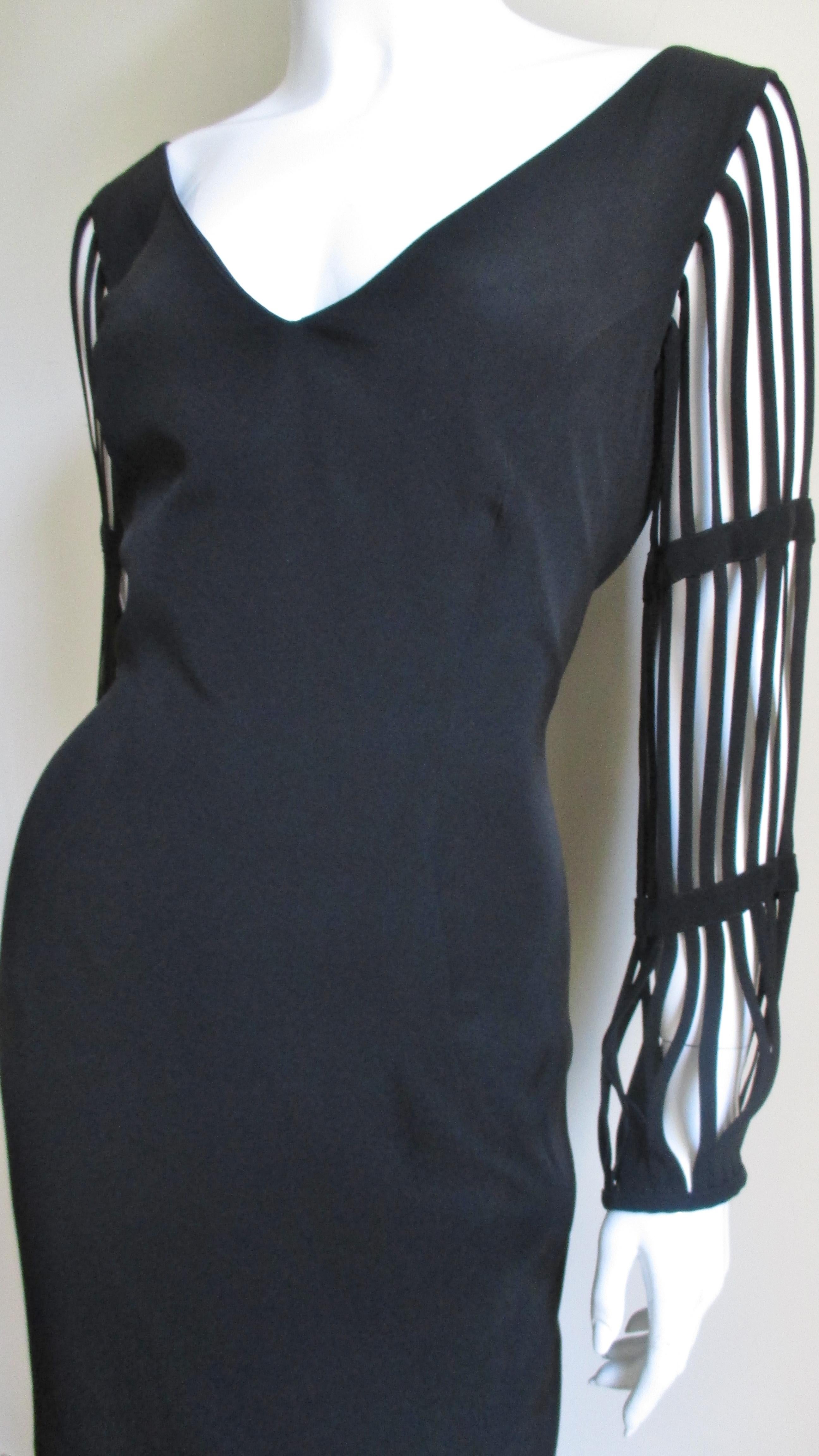 Noir Robe vintage Sophie Sitbon à manches cage 1990 en vente