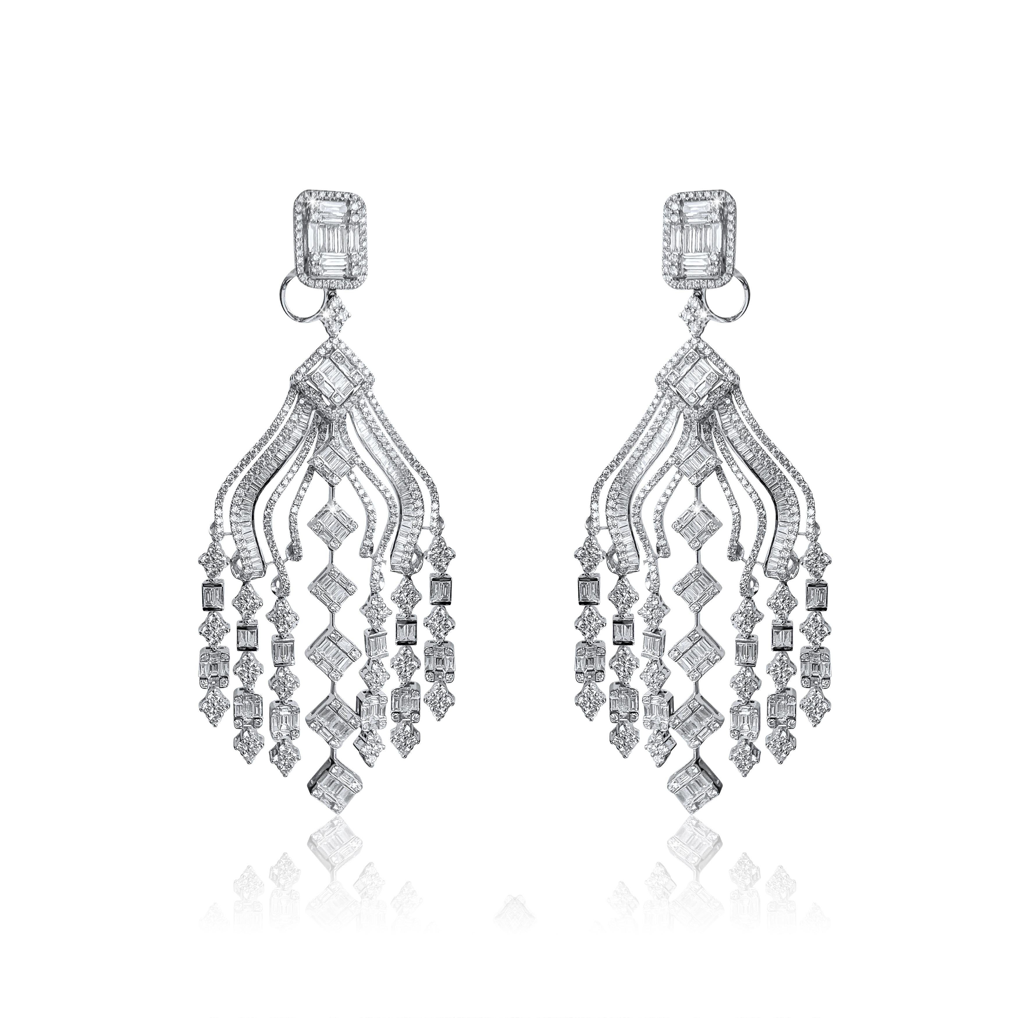 Sophie's Diamond Earrings In New Condition For Sale In Los Angeles, CA
