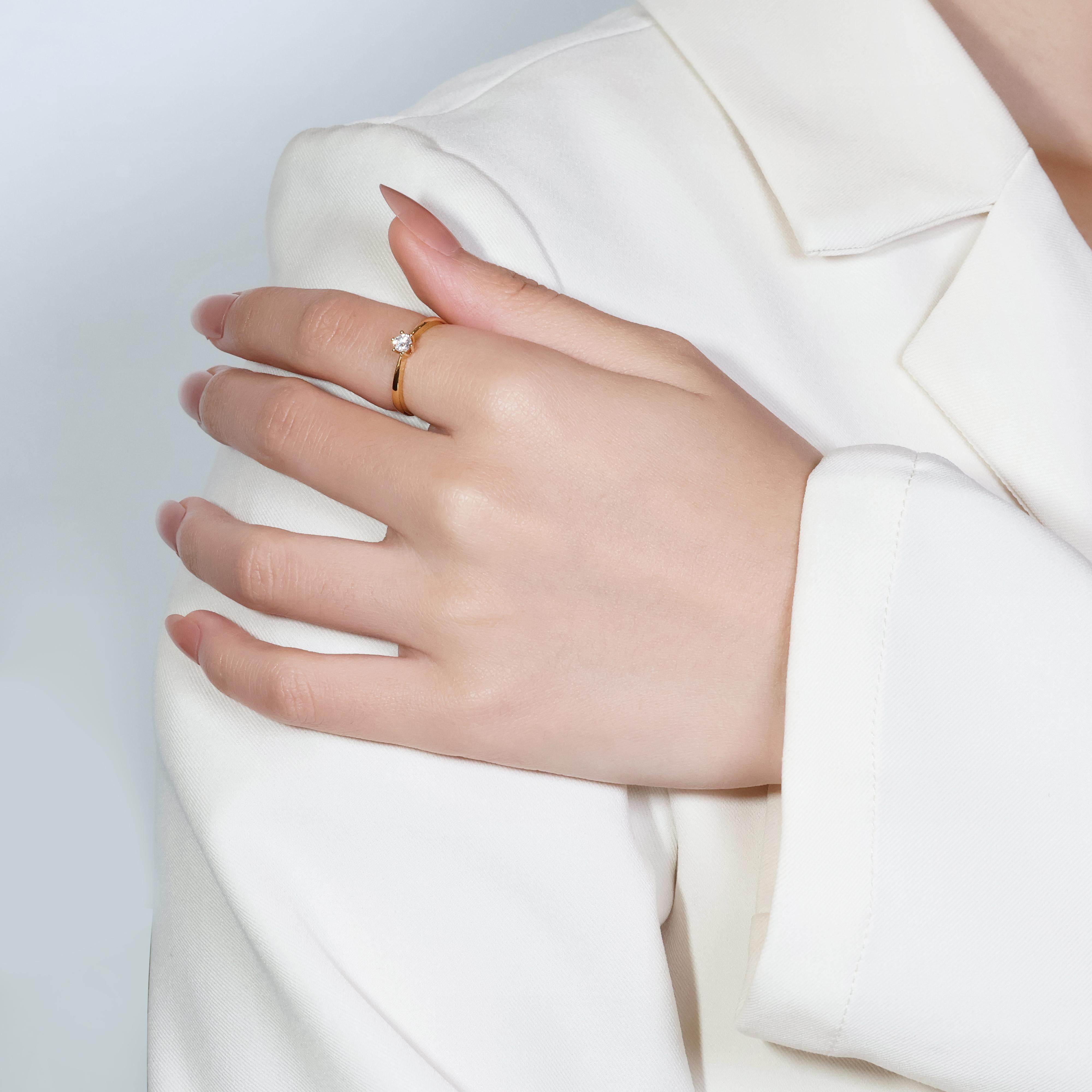 Raffinierter 0,16 Karat natürlicher Diamant Solitär-Ring aus 20 Karat Gelbgold im Angebot 3