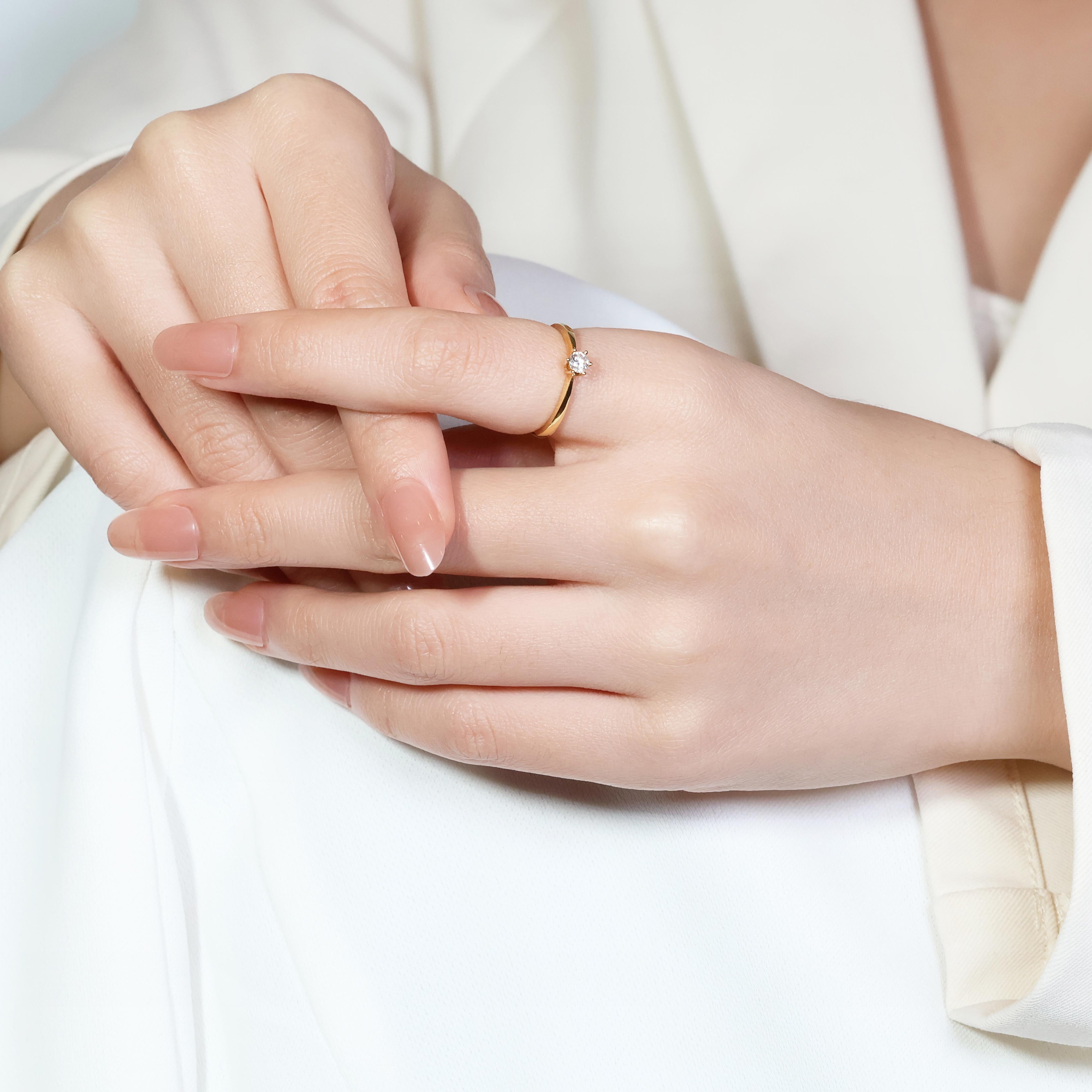 Raffinierter 0,16 Karat natürlicher Diamant Solitär-Ring aus 20 Karat Gelbgold im Angebot 4