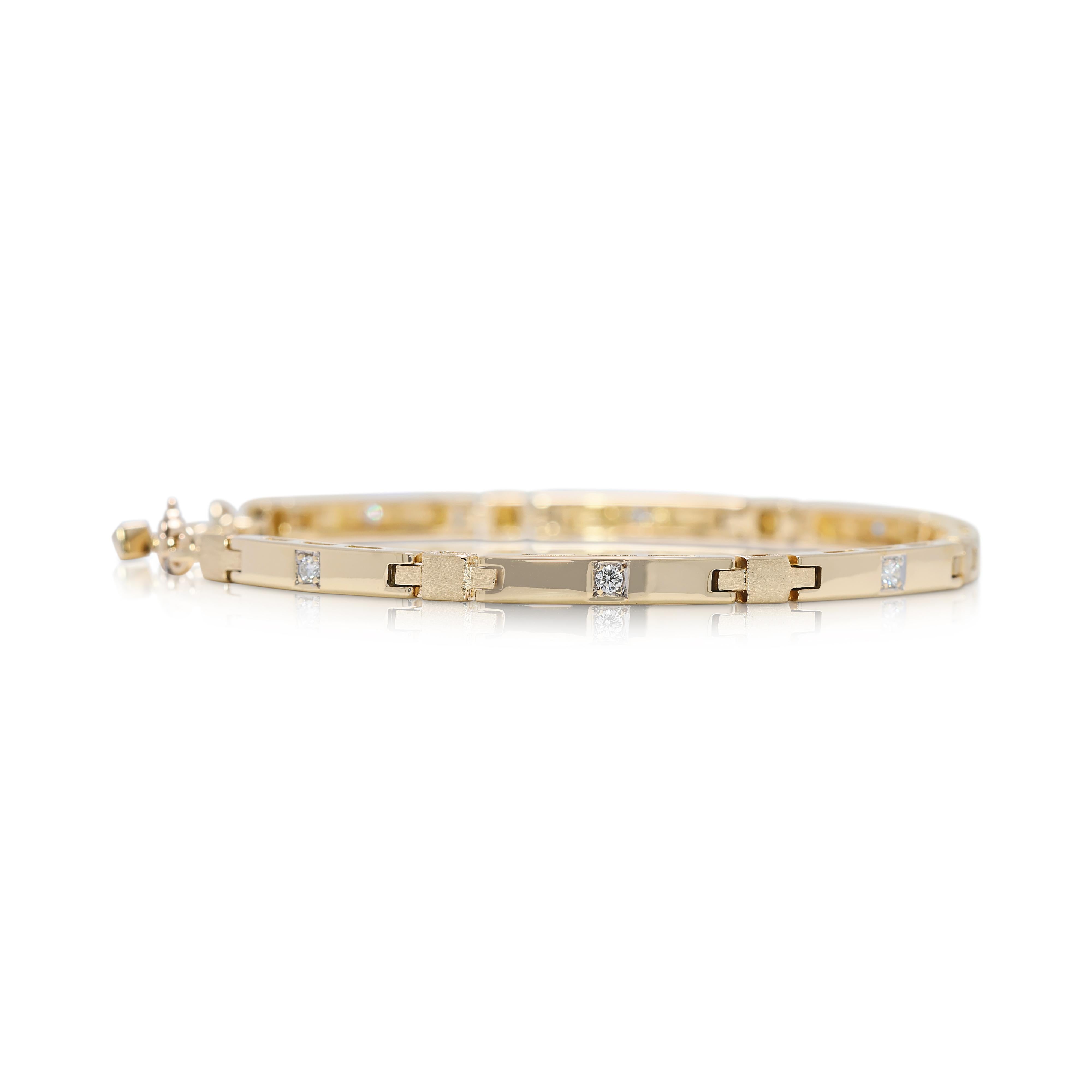 Taille ronde Bracelet sophistiqué en or jaune 18 carats de 0,21 ct de diamants naturels en vente