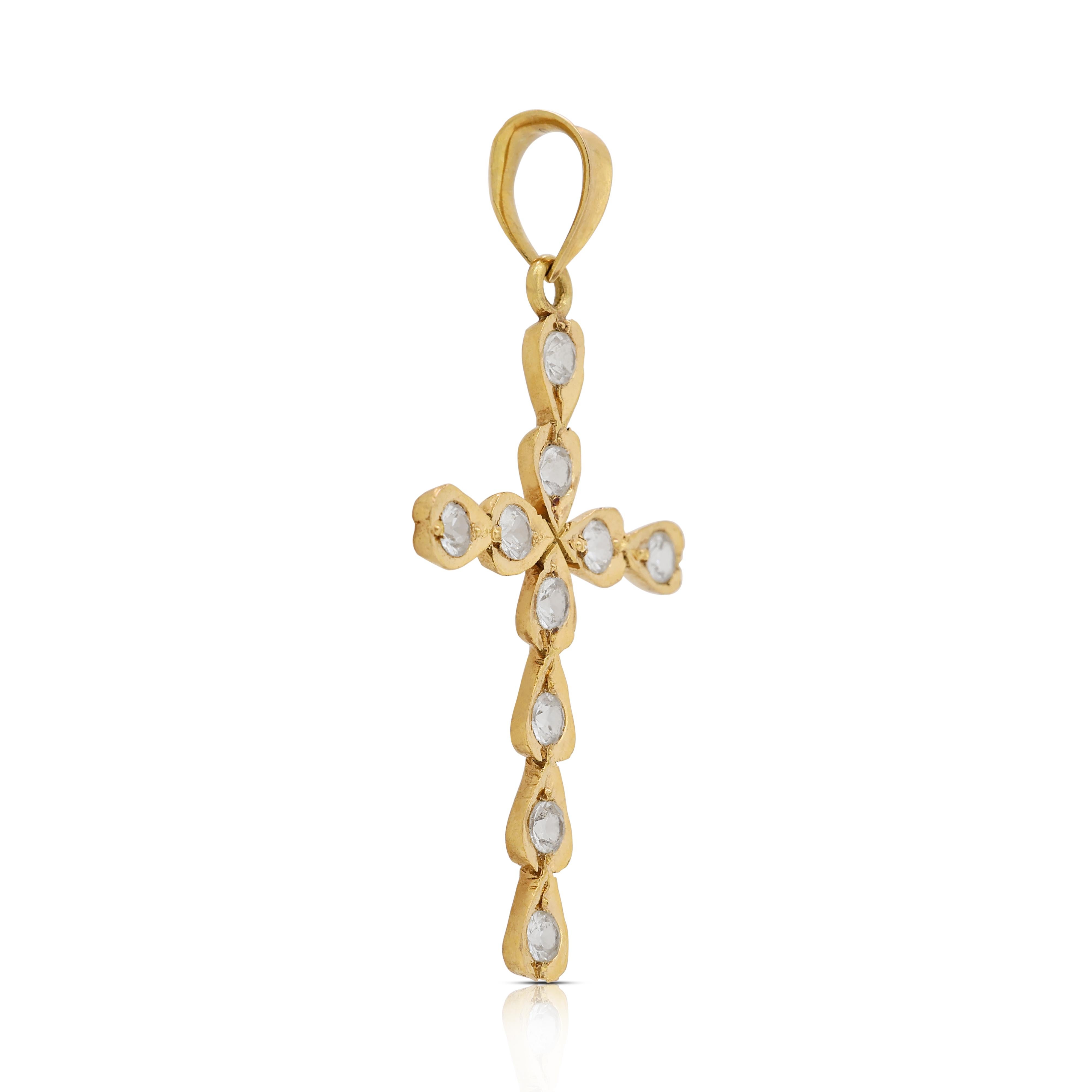 Pendentif sophistiqué en or jaune 18 carats avec diamant naturel de 0,5 carat Neuf - En vente à רמת גן, IL