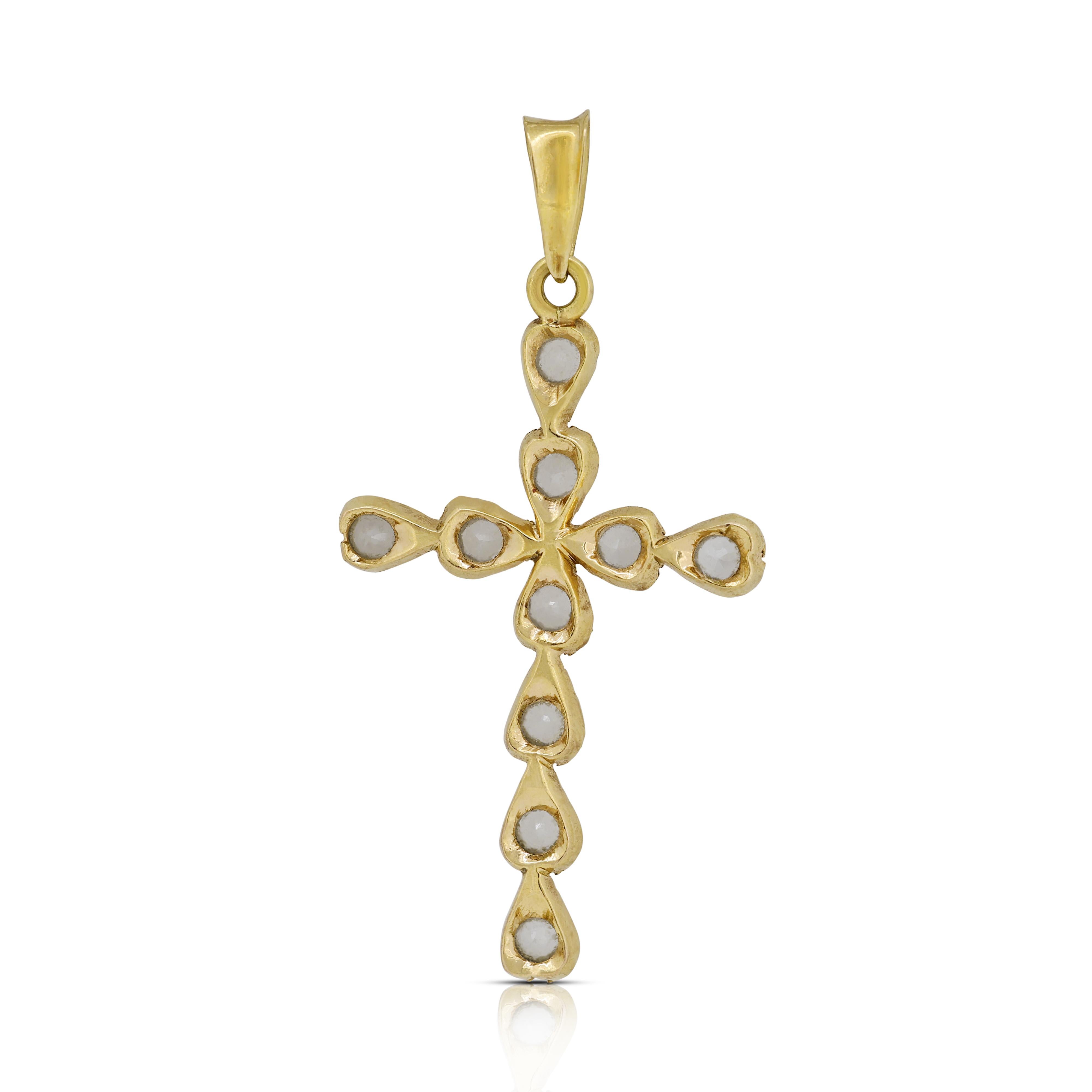 Pendentif sophistiqué en or jaune 18 carats avec diamant naturel de 0,5 carat en vente 1