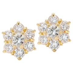 Clous d'oreilles sophistiqués en or jaune 20 carats avec diamants en forme de fleur de 0,70 carat