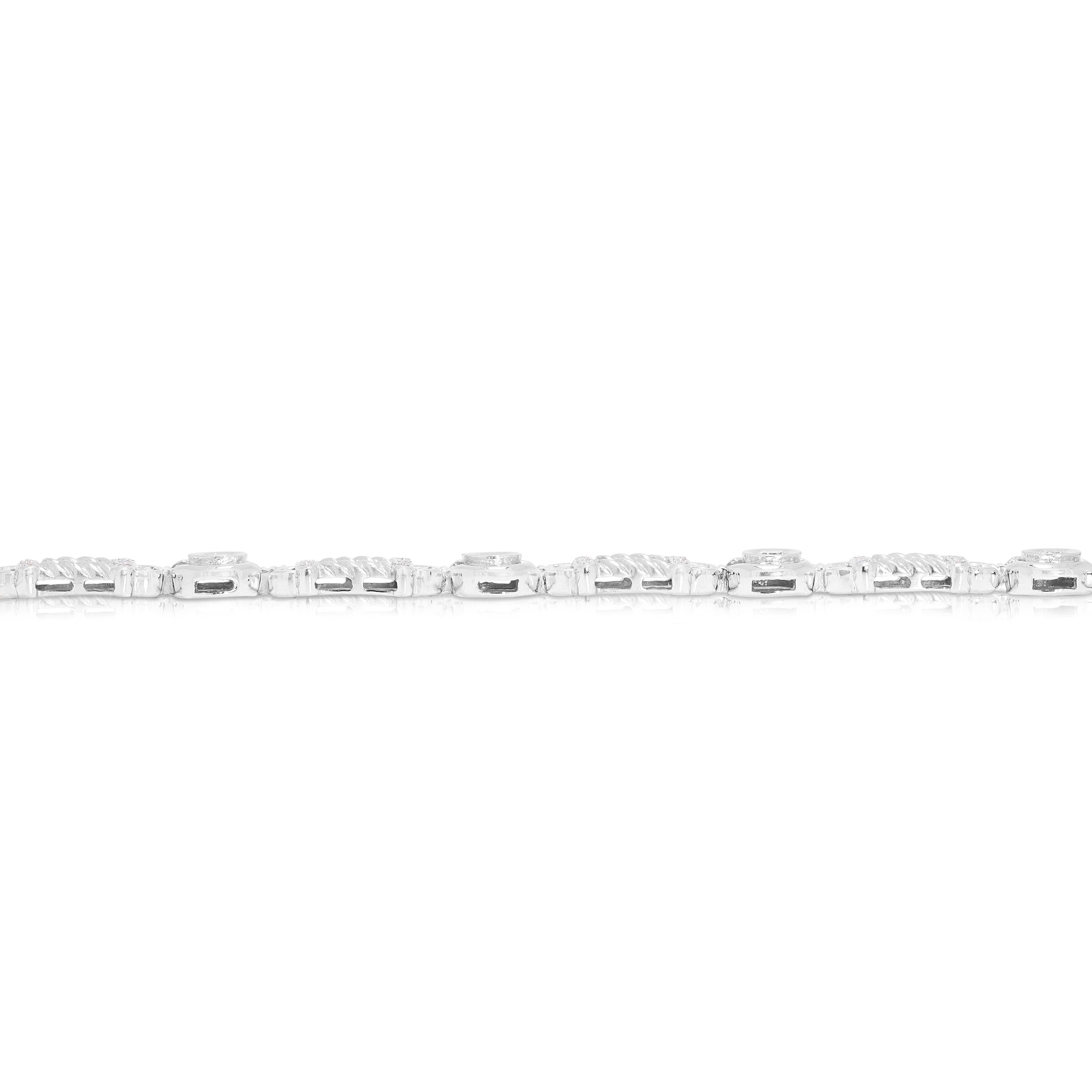 Sophisticated 0.83ct Round Brilliant Natural Diamond Bracelet in 18K White Gold In Excellent Condition For Sale In רמת גן, IL