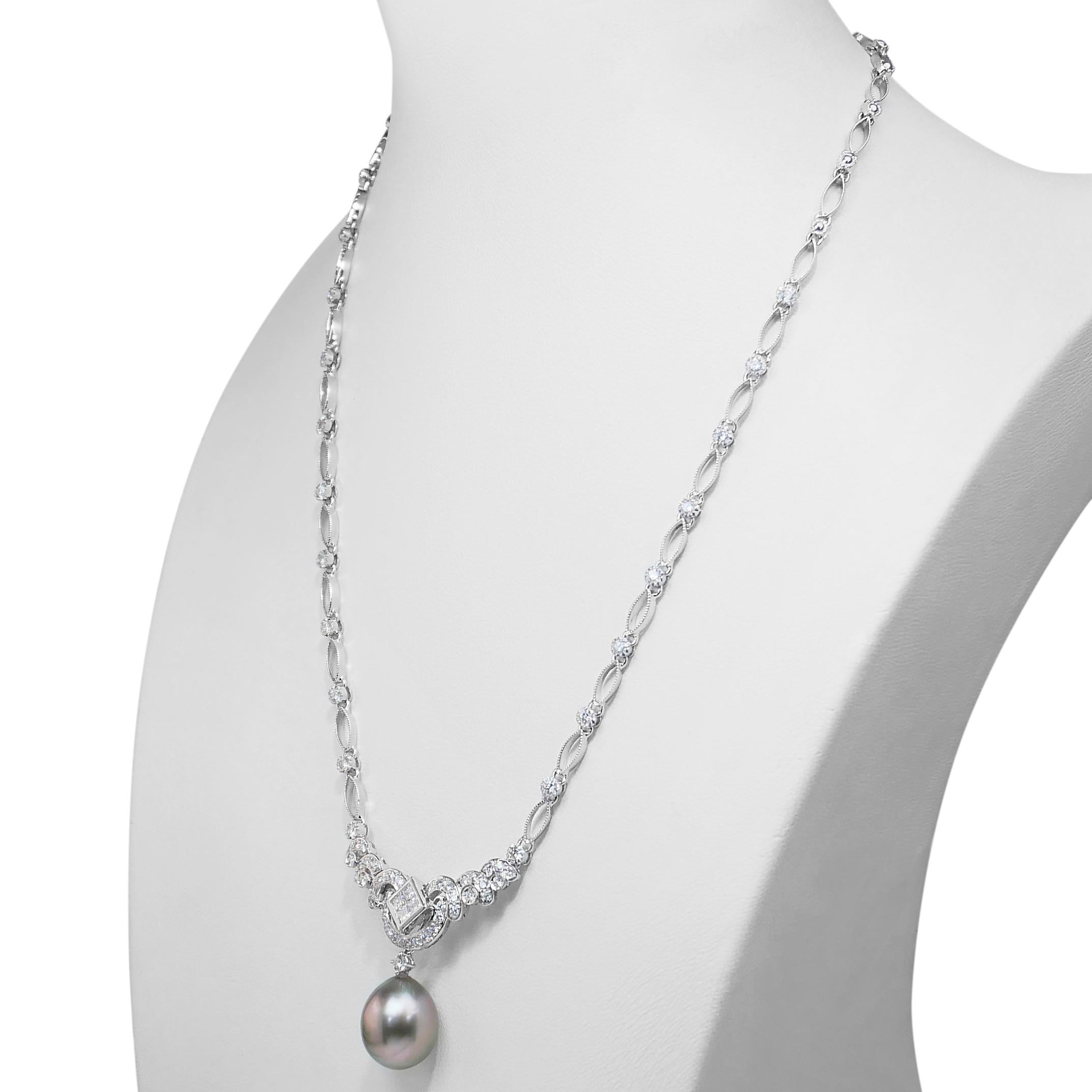 Sofisticata collana di perle coltivate e diamanti naturali da 1,46 ct. in vendita 2