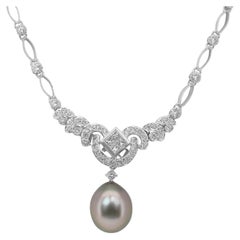 Sophisticated 1.46ct Cultured Pearl and Natural Diamonds Necklace