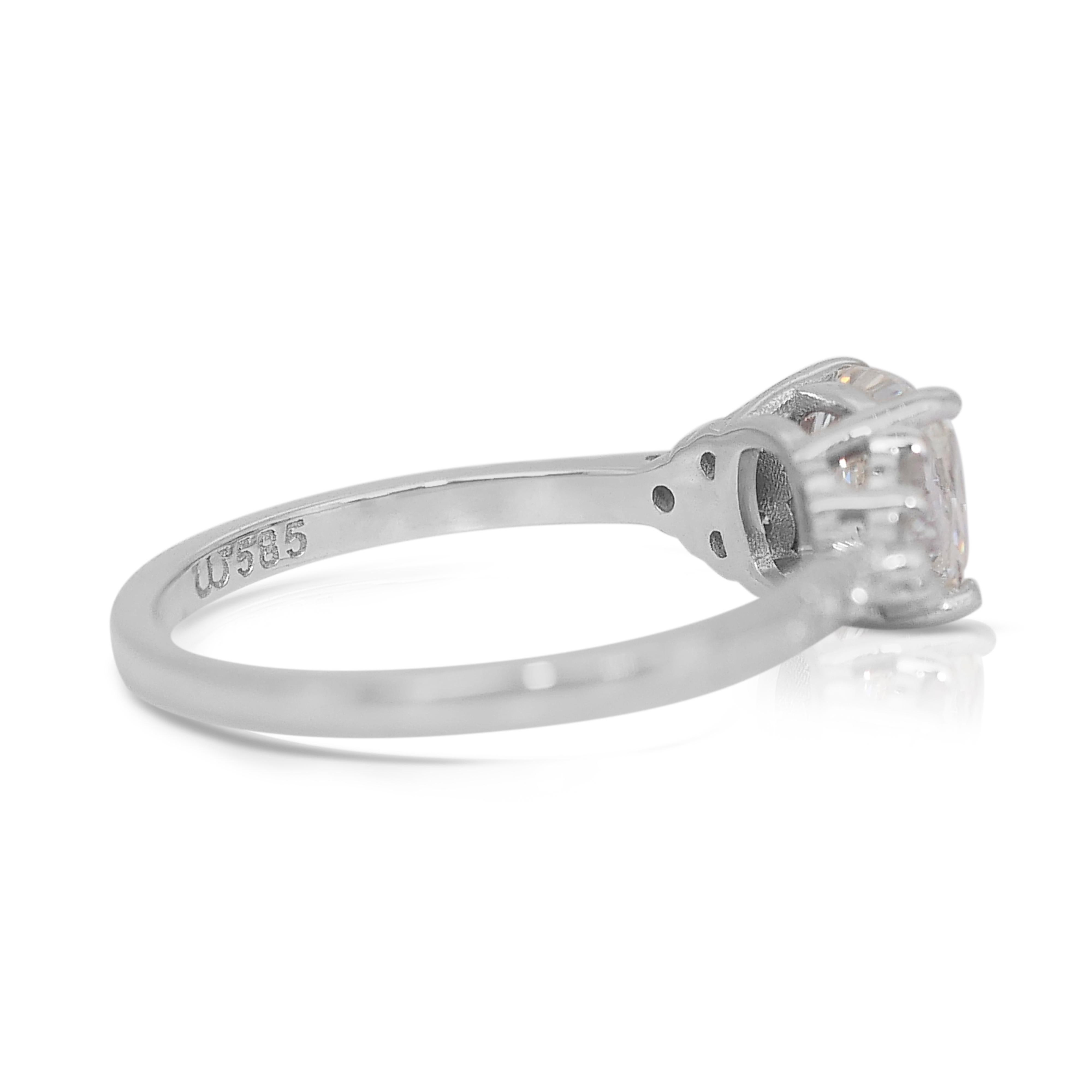 Sophisticated 1.46ct Diamonds Pave Ring in 14k White Gold - IGI Certified In New Condition For Sale In רמת גן, IL