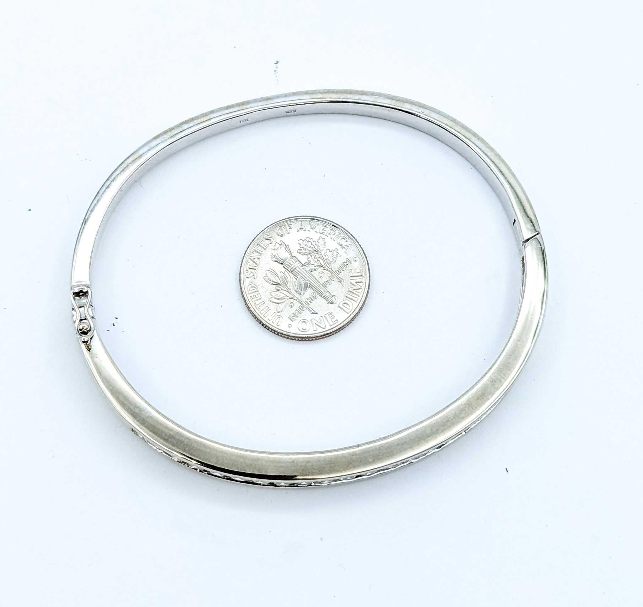 Sophisticated 14k White Gold Diamond Hinged Bangle For Sale 2