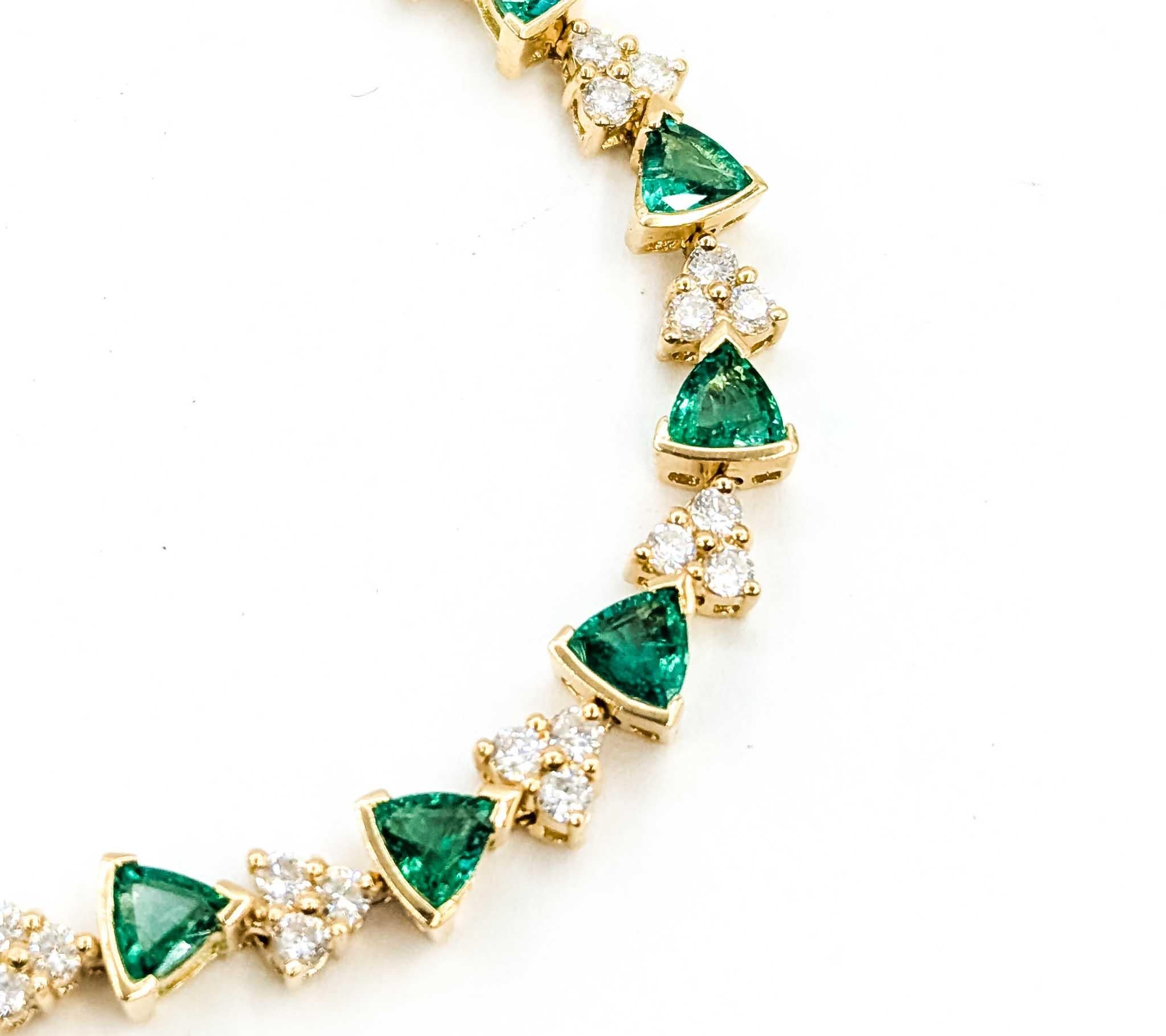 De las mujeres Sofisticada pulsera de esmeraldas y diamantes de oro amarillo de 14k en venta