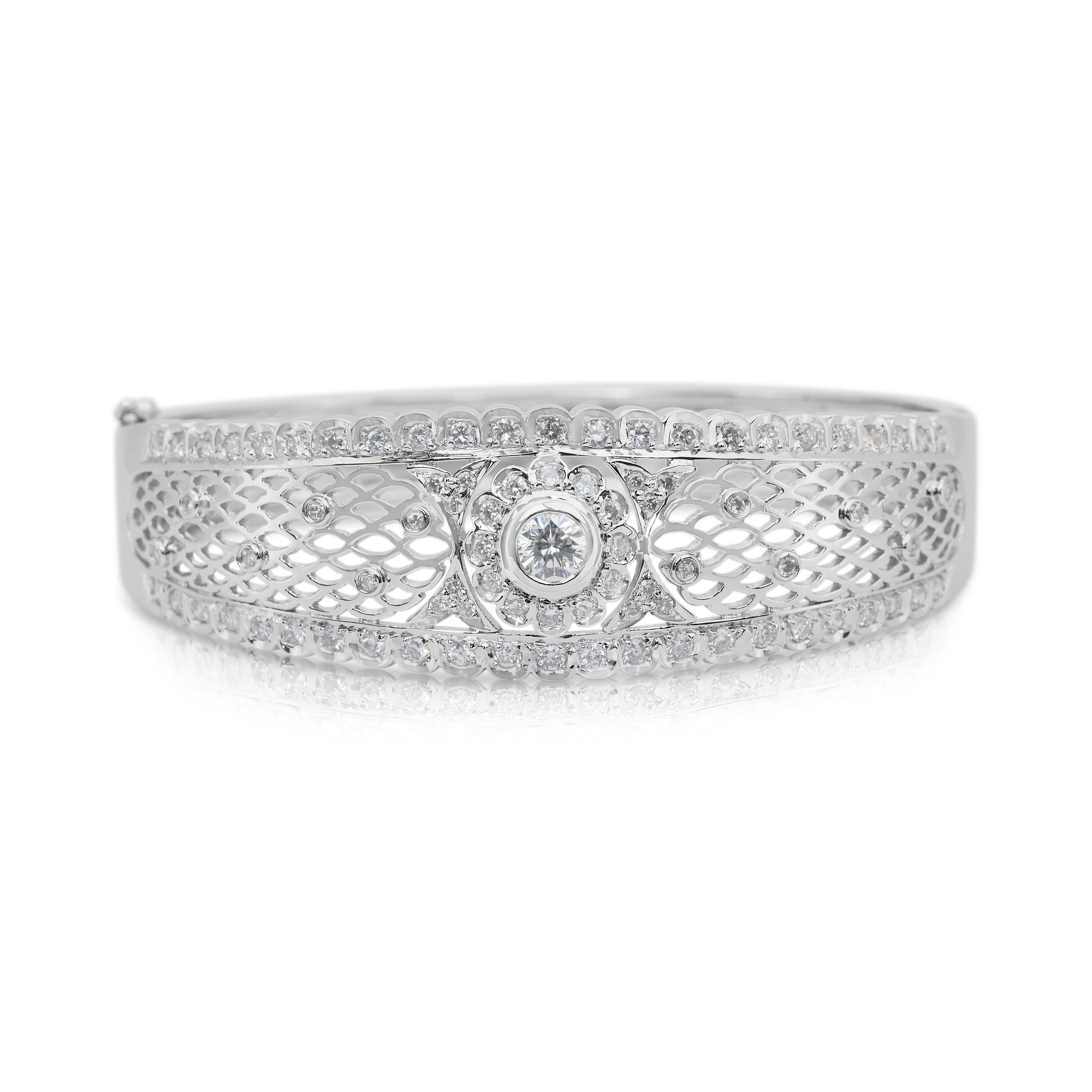 Bracelet sophistiqué en or blanc 18 carats de 1,50 ct de diamants - certifié IGI en vente 4
