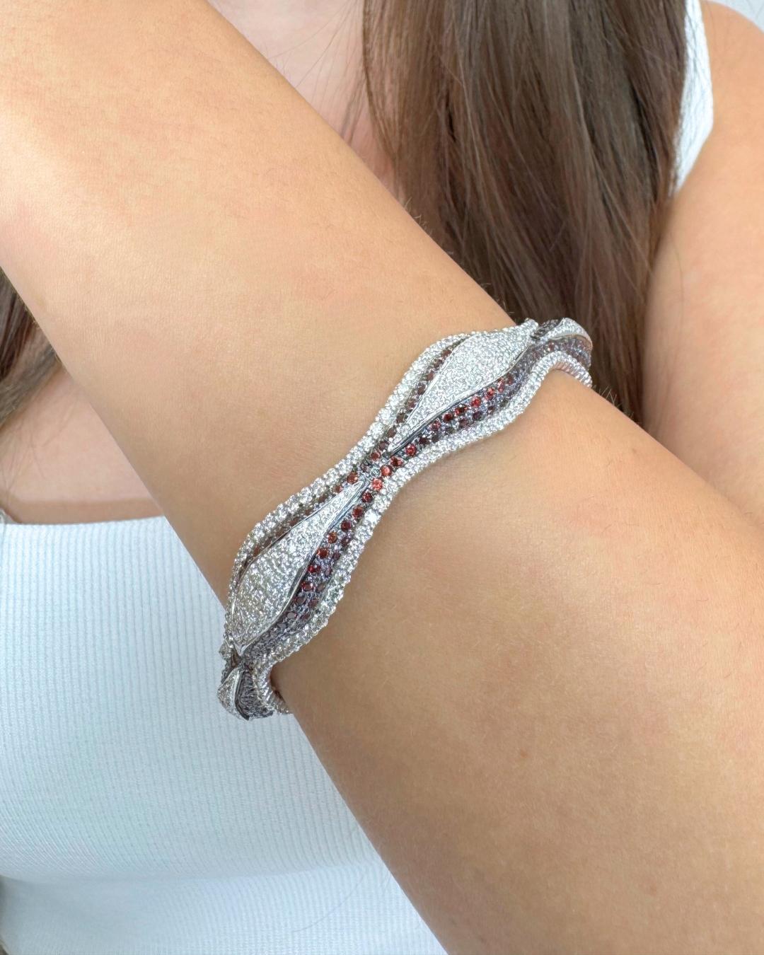Sofisticato bracciale con spessartite e diamanti da 16,25 ct in oro bianco 18 carati - IGI in vendita 5