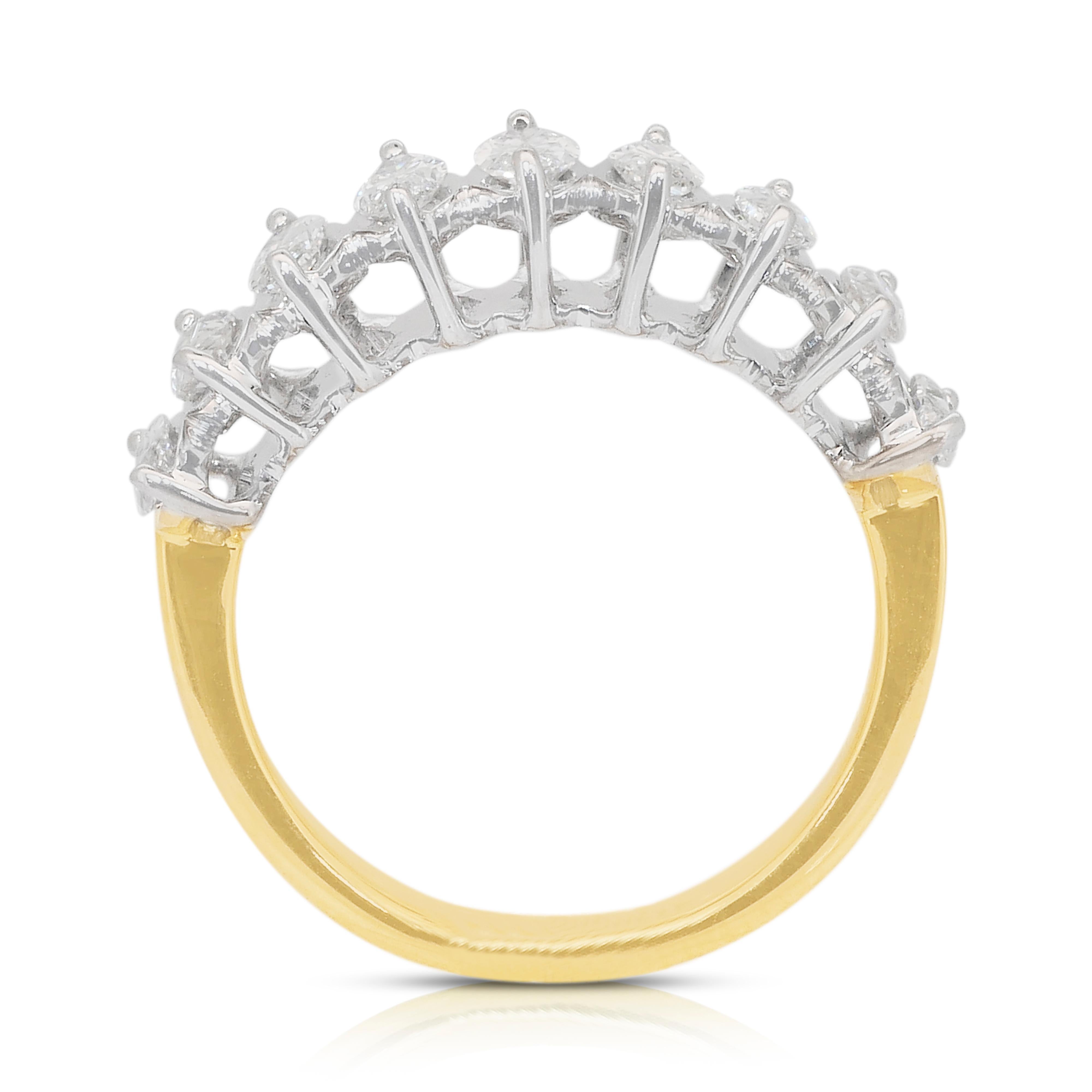 Sophisticated 1.63ct Diamonds Ring in 18k White & Yellow Gold - IGI Certified For Sale 4