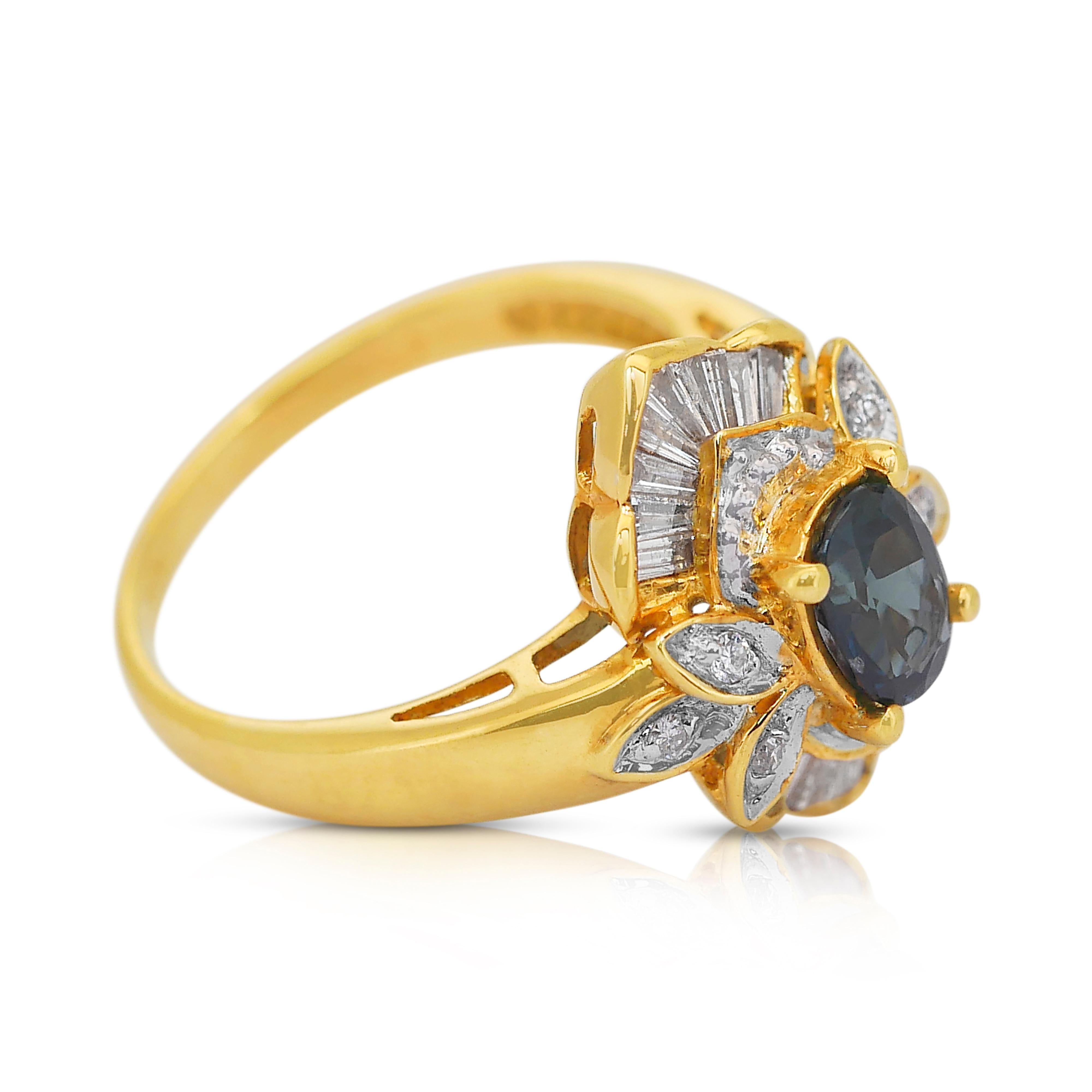 Oval Cut Sophisticated 1.75ct Sapphire and Diamonds Cluster Ring in 18k Yellow Gold