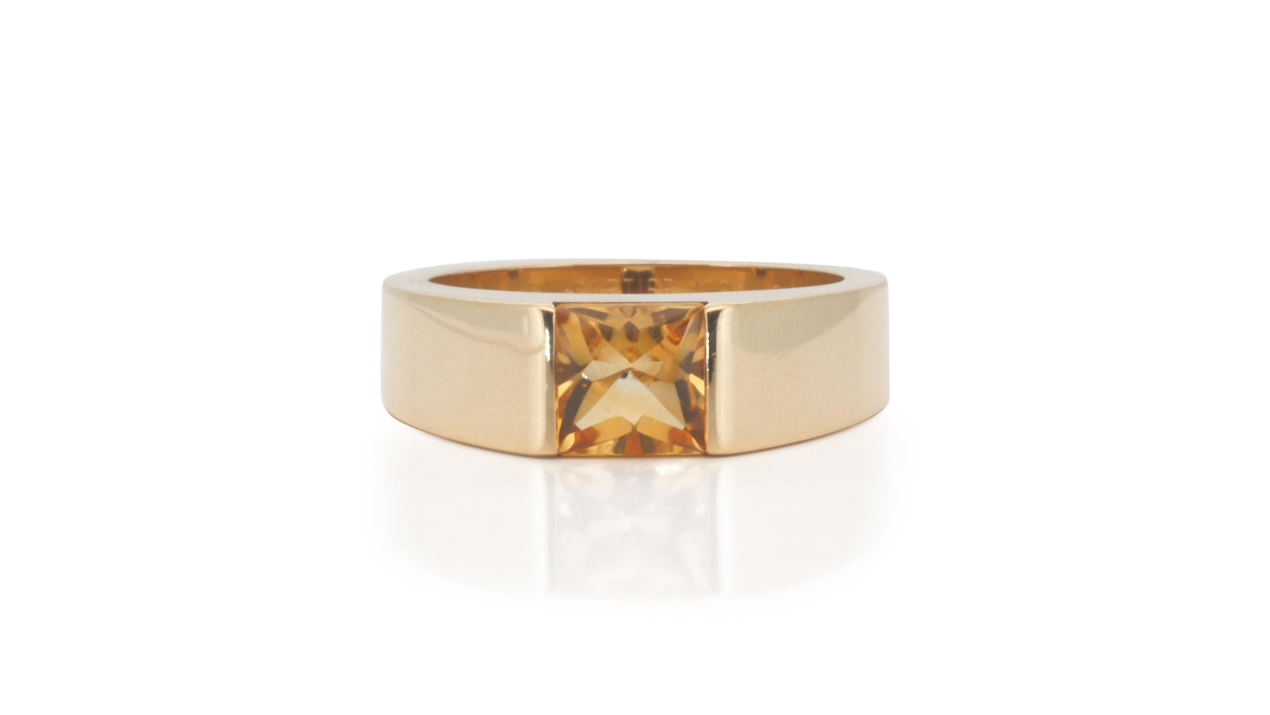 A sophisticated classic cartier ring with a dazzling 1.5 carat princess citrine. The jewelry is made of 18k yellow gold with a high-quality polish. It comes with a fancy jewelry box.

Product Details:

Metal: 18K Yellow Gold

Main Stone: 1 pc