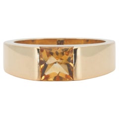 Sophisticated 18k Yellow Gold Solitaire Ring with 1.50 Carat Natural Citrine
