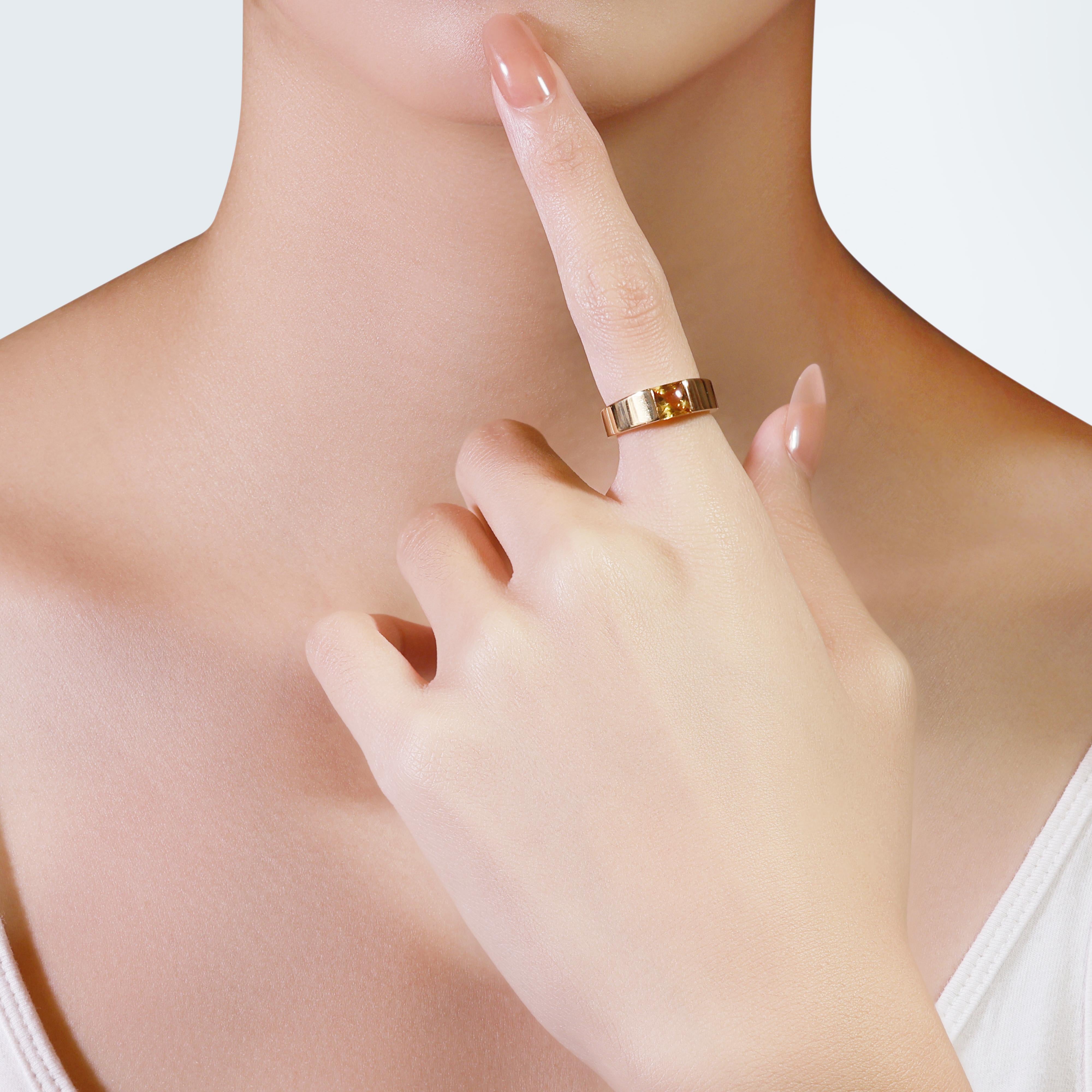 Sophisticated 18k Yellow Gold Solitaire Ring with 1.50 Carat Natural Citrine 4