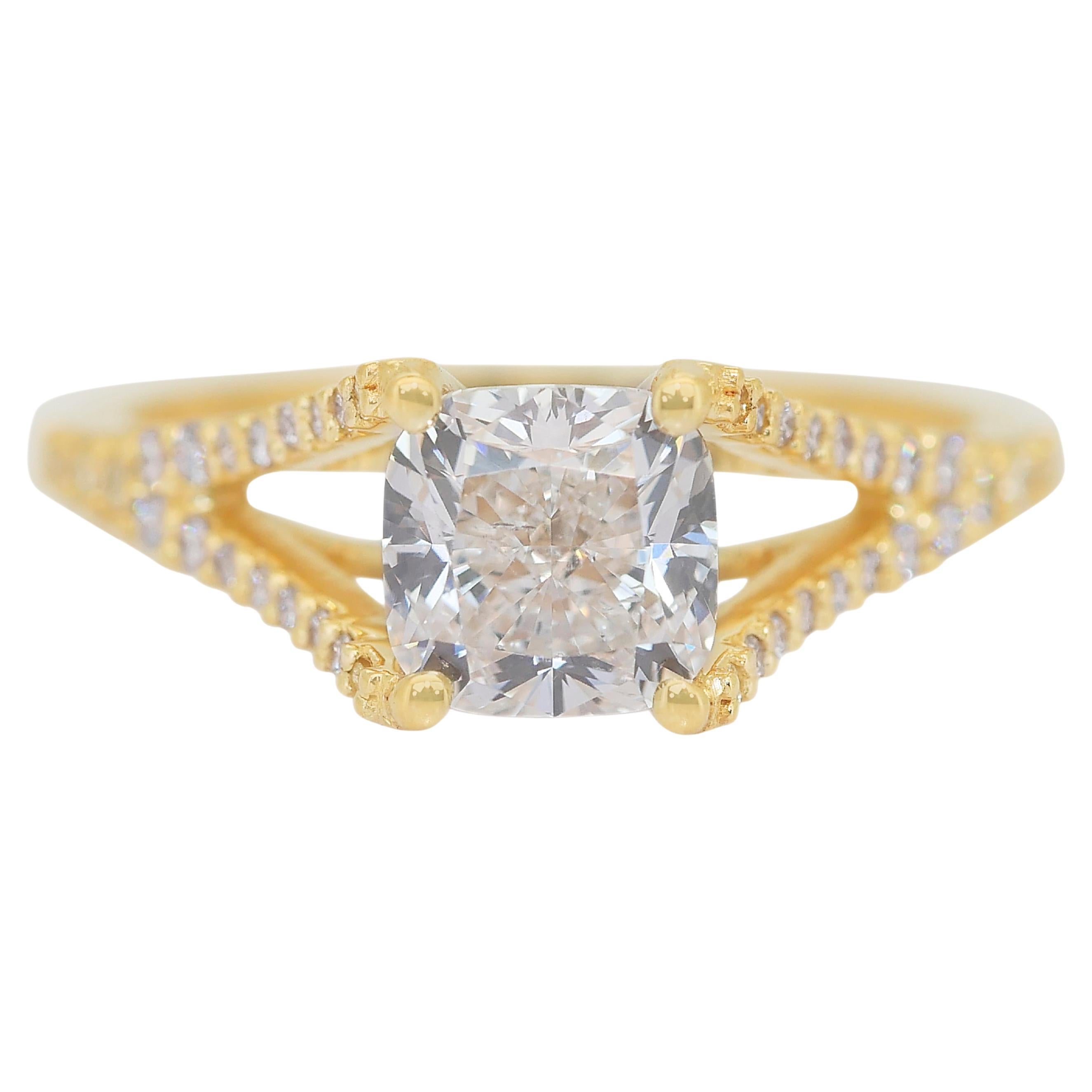Raffinierter 1,96 Karat Diamanten Pave-Ring aus 18 Karat Gelbgold - IGI-zertifiziert